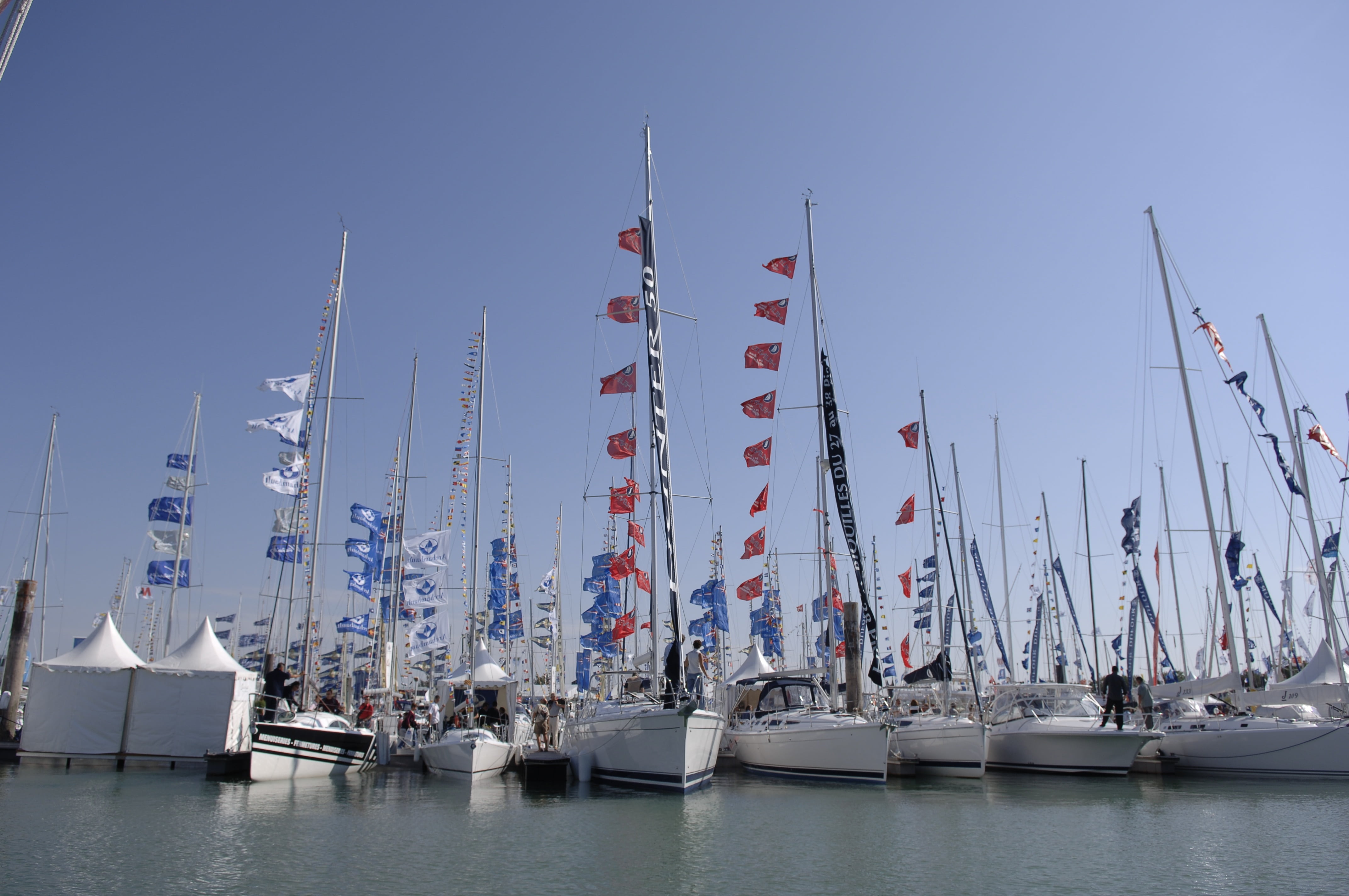 charente-maritime, boat show, 4K, transportation, water, day, large group of objects, flag, sea, great bulwarks of the small rock, navy, outdoors, mode of transportation, HD Wallpaper