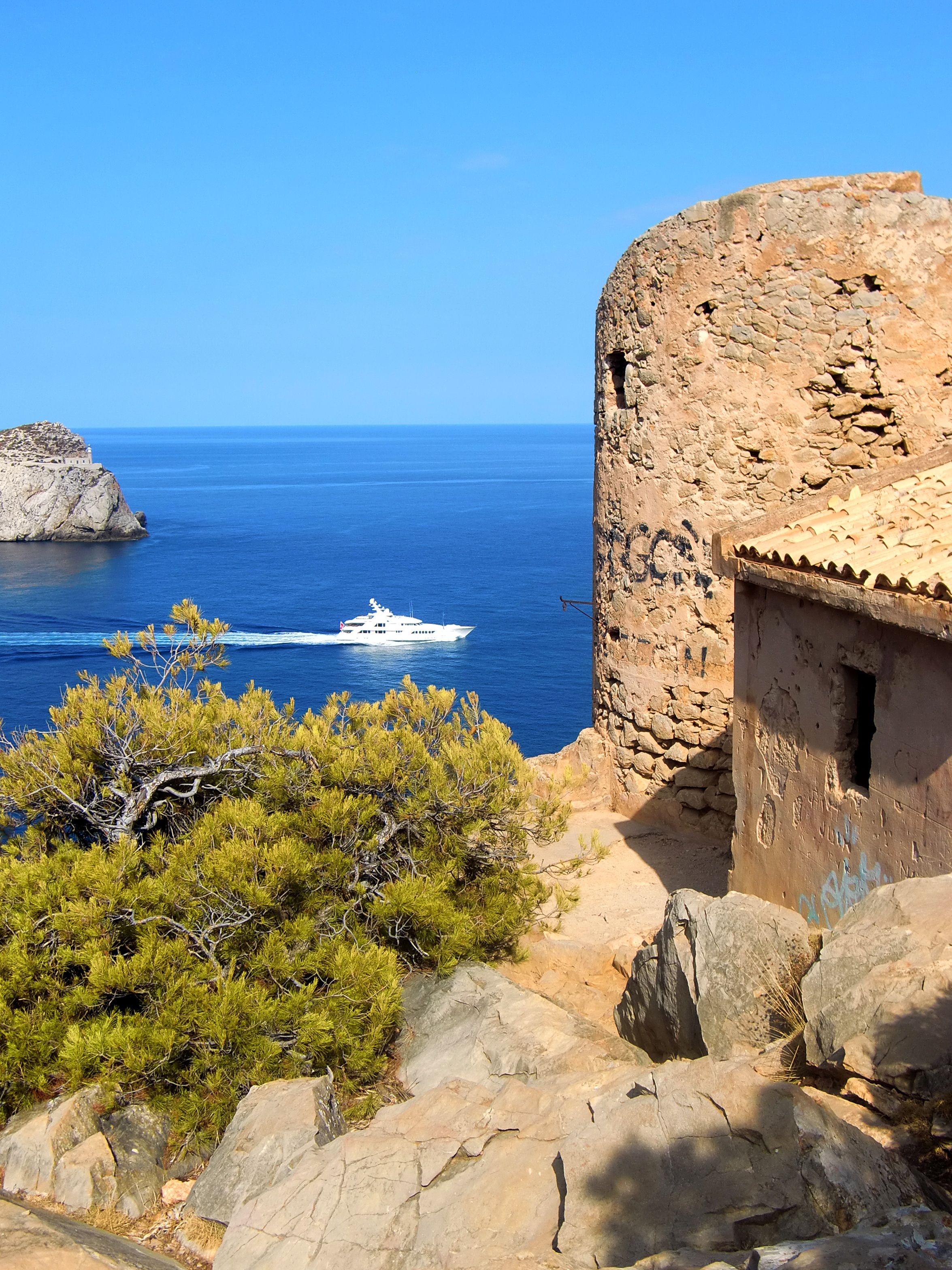 architecture, day, sky, defense, nature, building, solid, tranquility, rock formation, tower, ward, horizon, scenics - nature, stone, mallorca, defense system, Phone HD Wallpaper