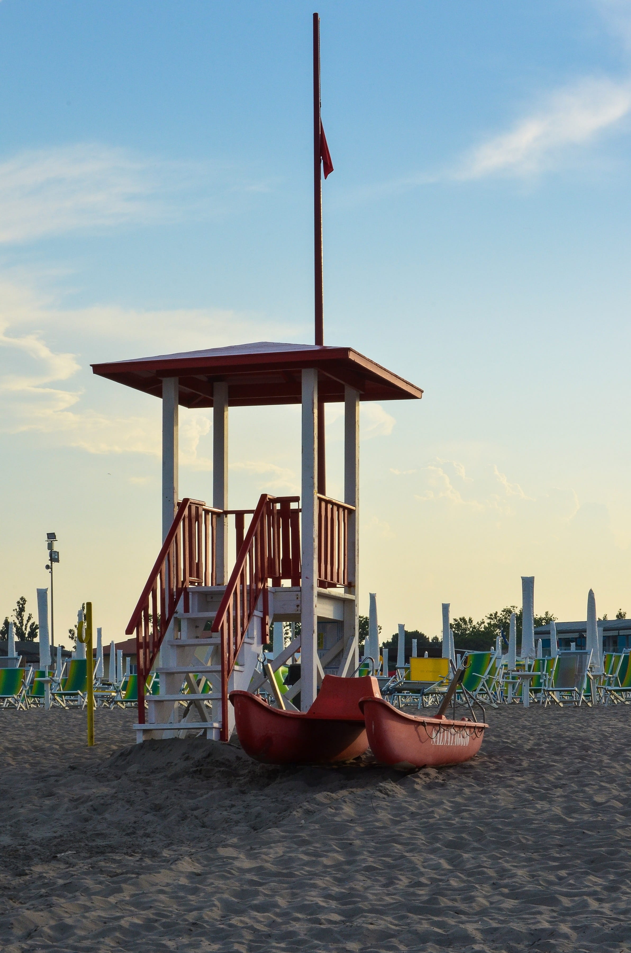 playground, wood - material, guard, absence, chair, tower, outdoors, lifeguard on duty, outdoor play equipment, day, beach, land, no people, cloud - sky, Phone HD Wallpaper