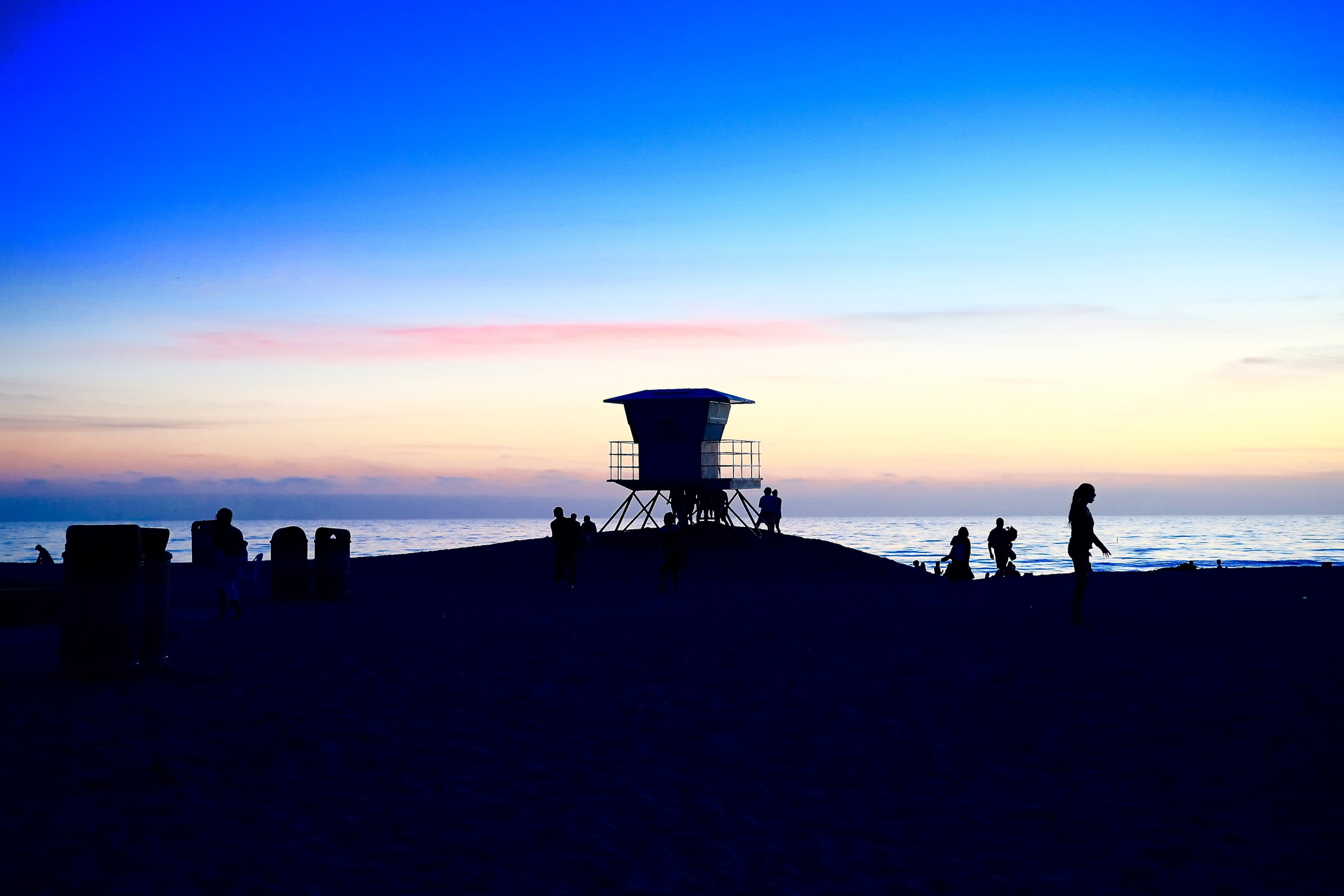 persons, sunset, safety, architecture, nature, beauty in nature, sky, 4K, real people, lifestyles, horizon over water, summer, people, beach, water, sand, HD Wallpaper
