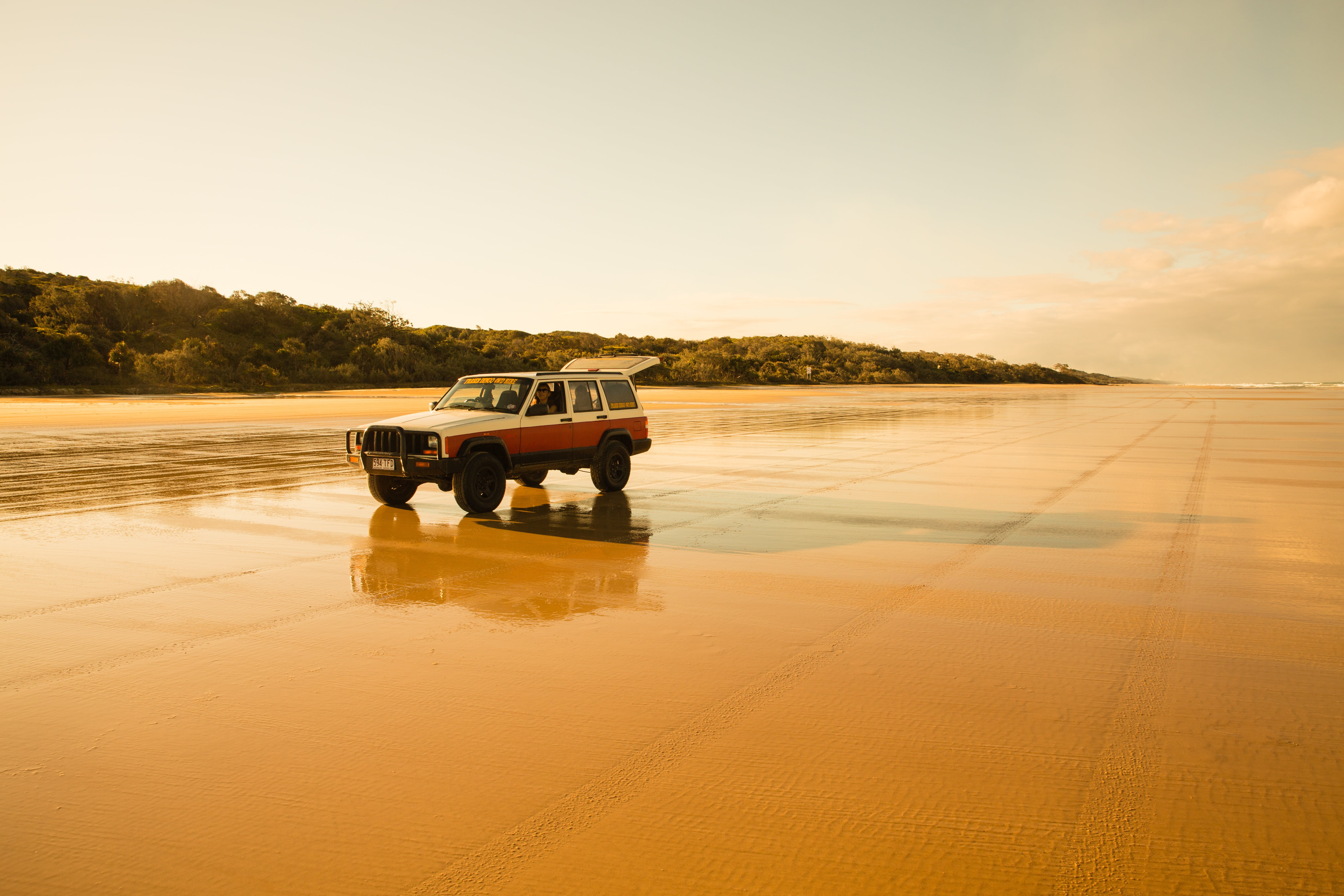reflection, running, lonely, cloud - sky, sand, mode of transportation, travel, far, day, transportation, land Vehicle, men, flat, daytime, landscape, 4x4, HD Wallpaper