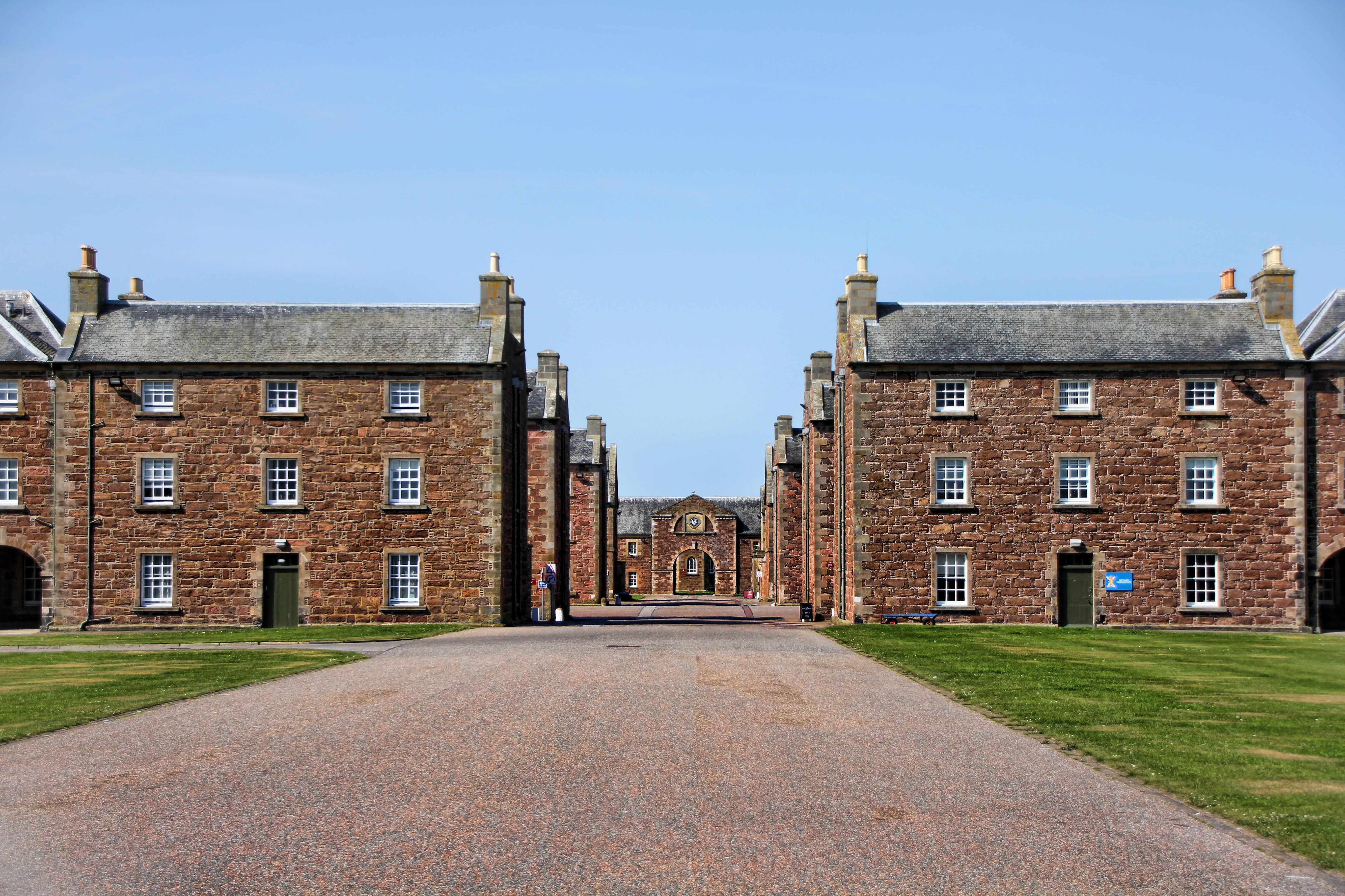 residential district, house, line, fortress, no people, copy space, the past, 5K, nature, cleaned up, sky, road, brick, barracks, straight, clear sky, HD Wallpaper