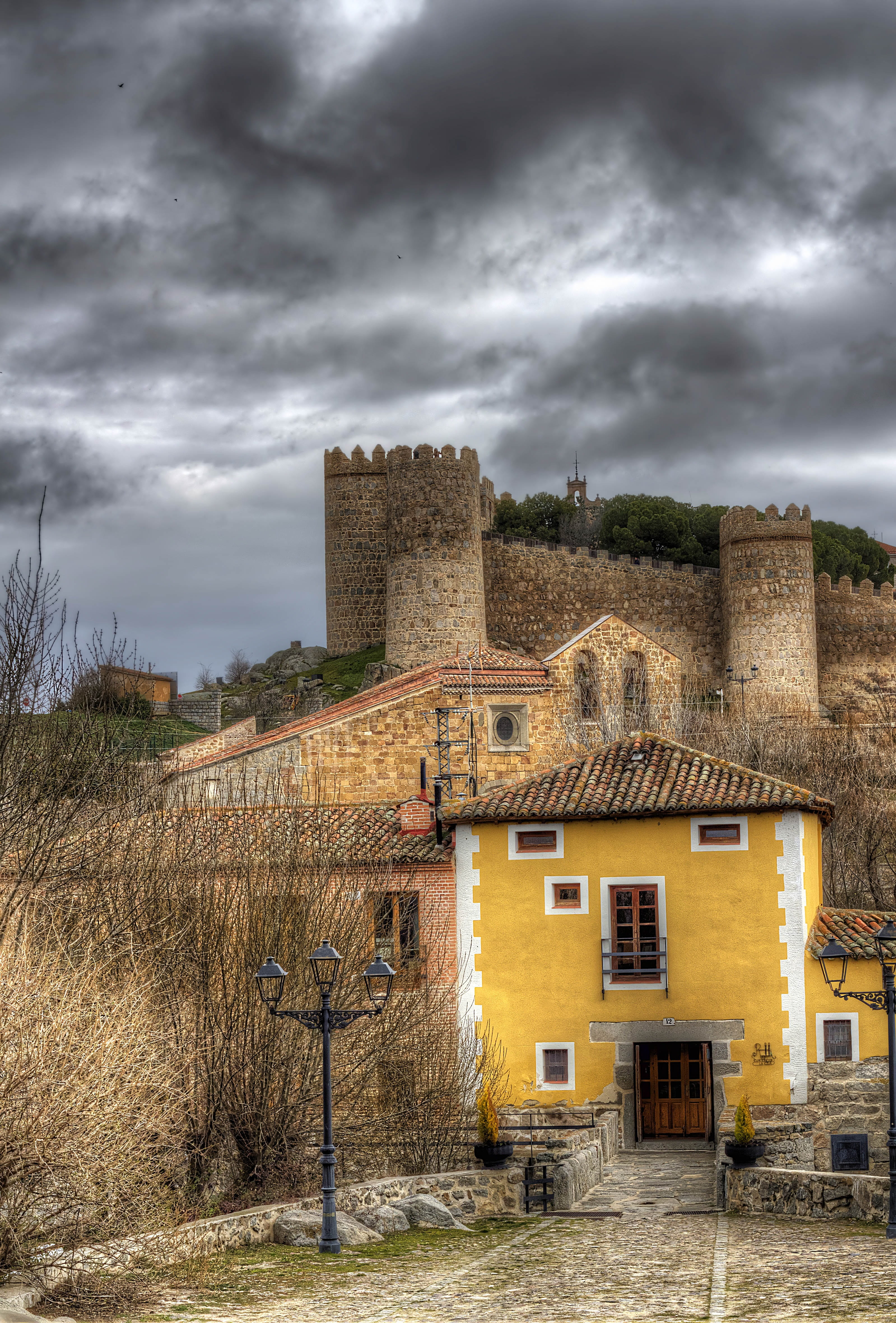 city, architecture, residential district, history, storm cloud, the past, plant, cloud - sky, mill of the stone slab, house, sky, building exterior, avila, Phone HD Wallpaper