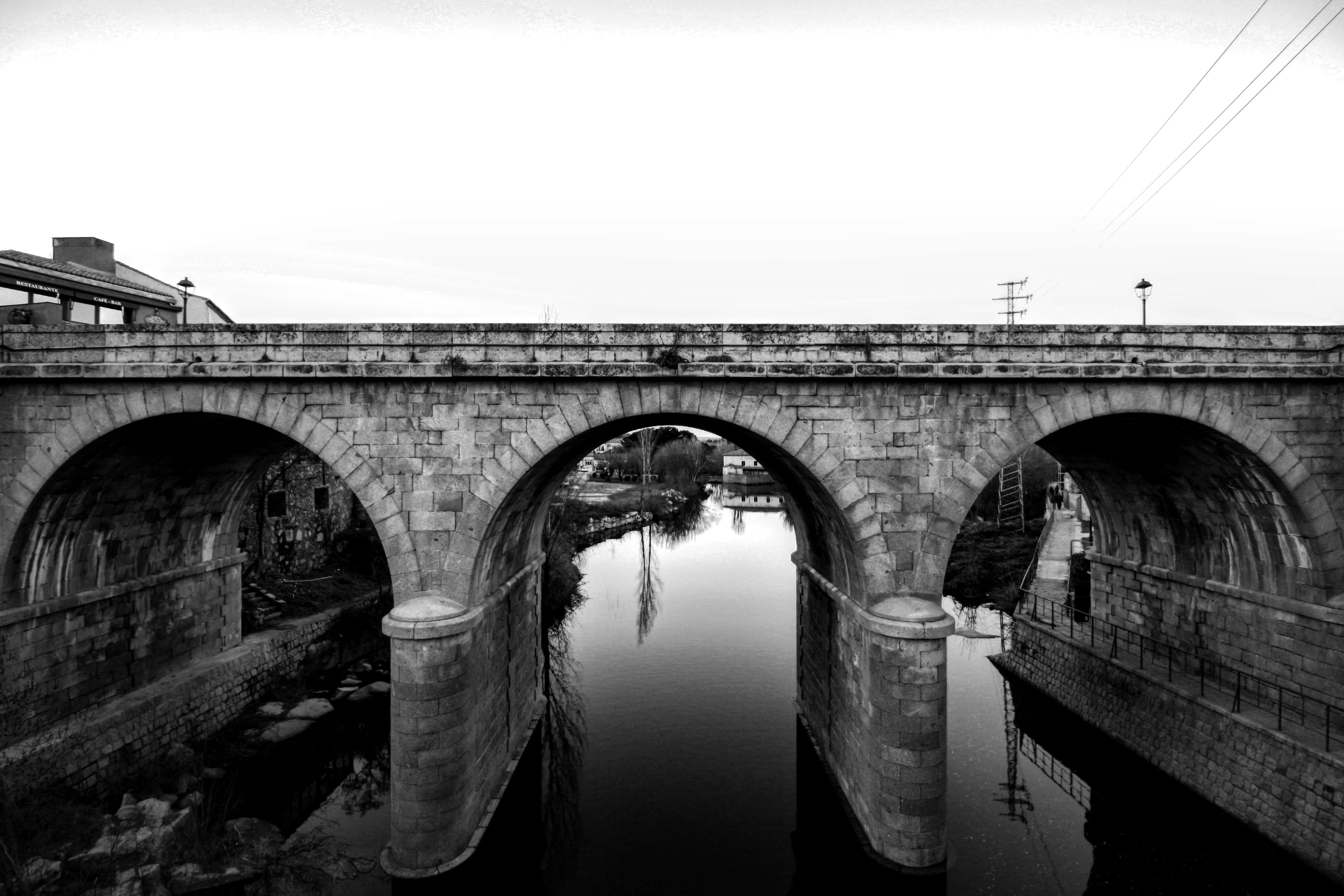 landscape, no people, black and white, city, built structure, arch bridge, nature, historical, bridge, avila, water, arch, outdoors, transportation, arc, HD Wallpaper