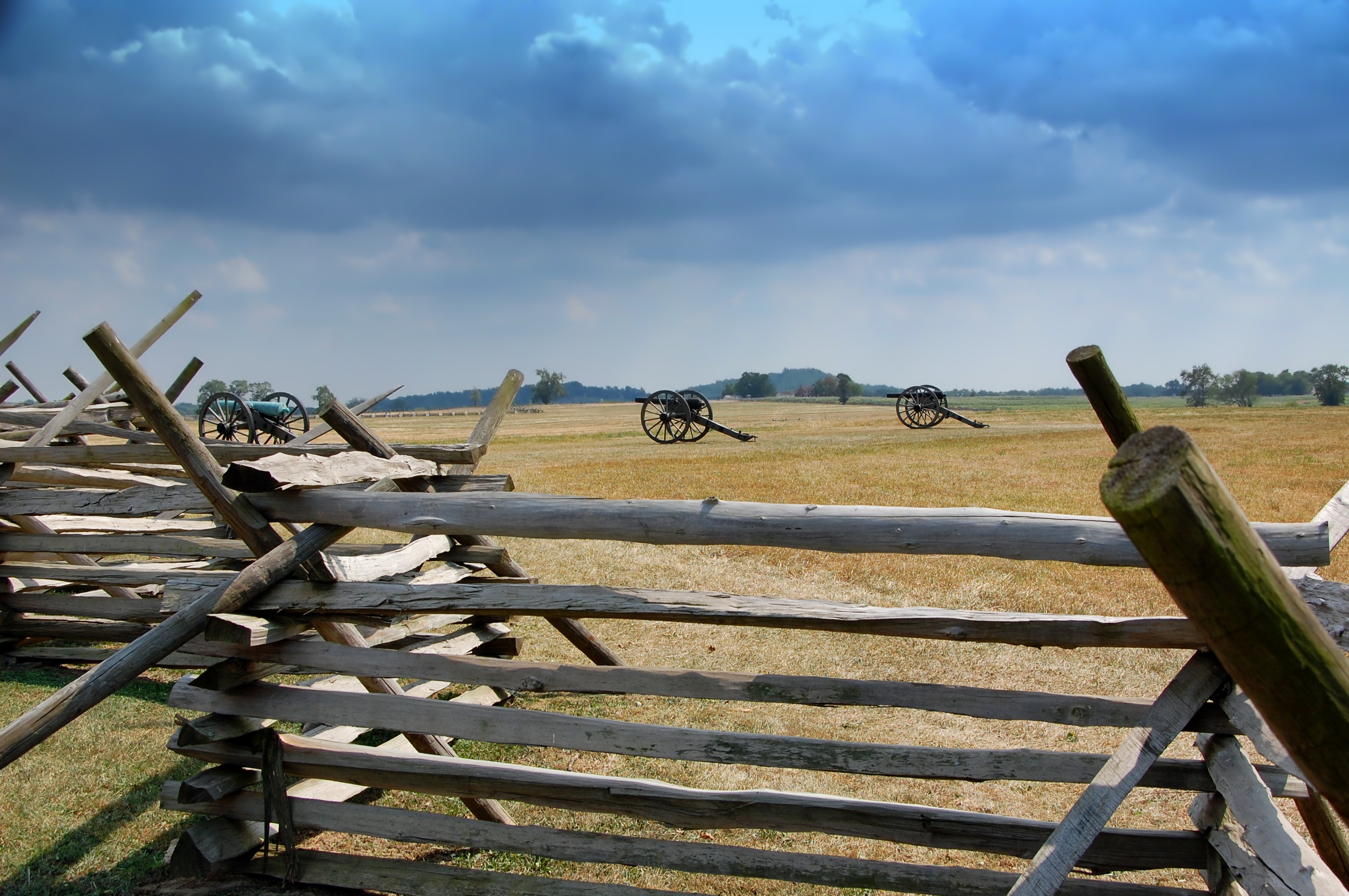 land, historic, wood - material, security, white, gettysburg, 2K, protection, grass, cannon, clouds, day, landscape, landmark, outside, nature, civil war, HD Wallpaper