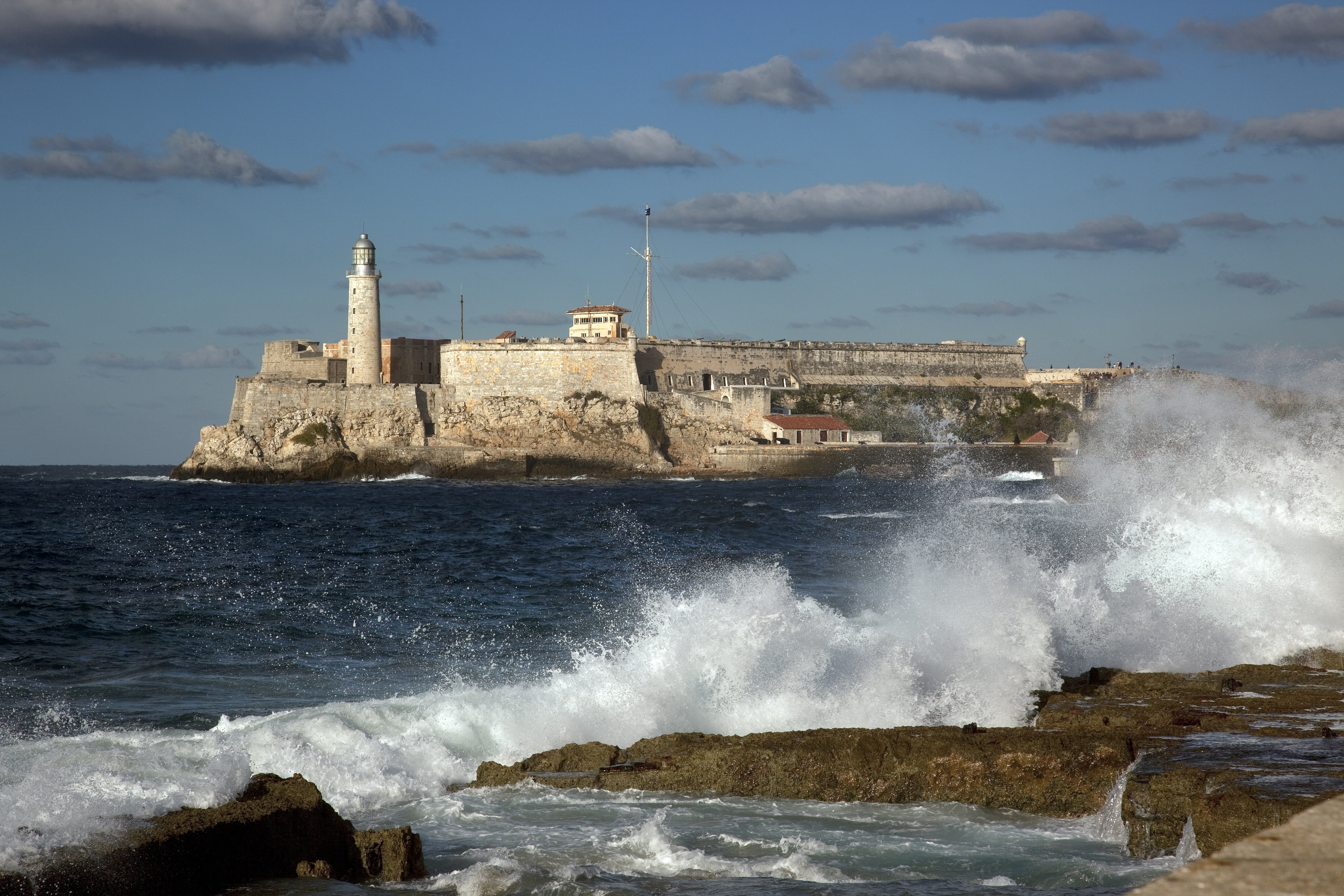 water, outdoors, beach, cloud - sky, havana, 5K, sky, building, no people, waves, tide, foam, breaking, built structure, land, photography, lighthouse, HD Wallpaper