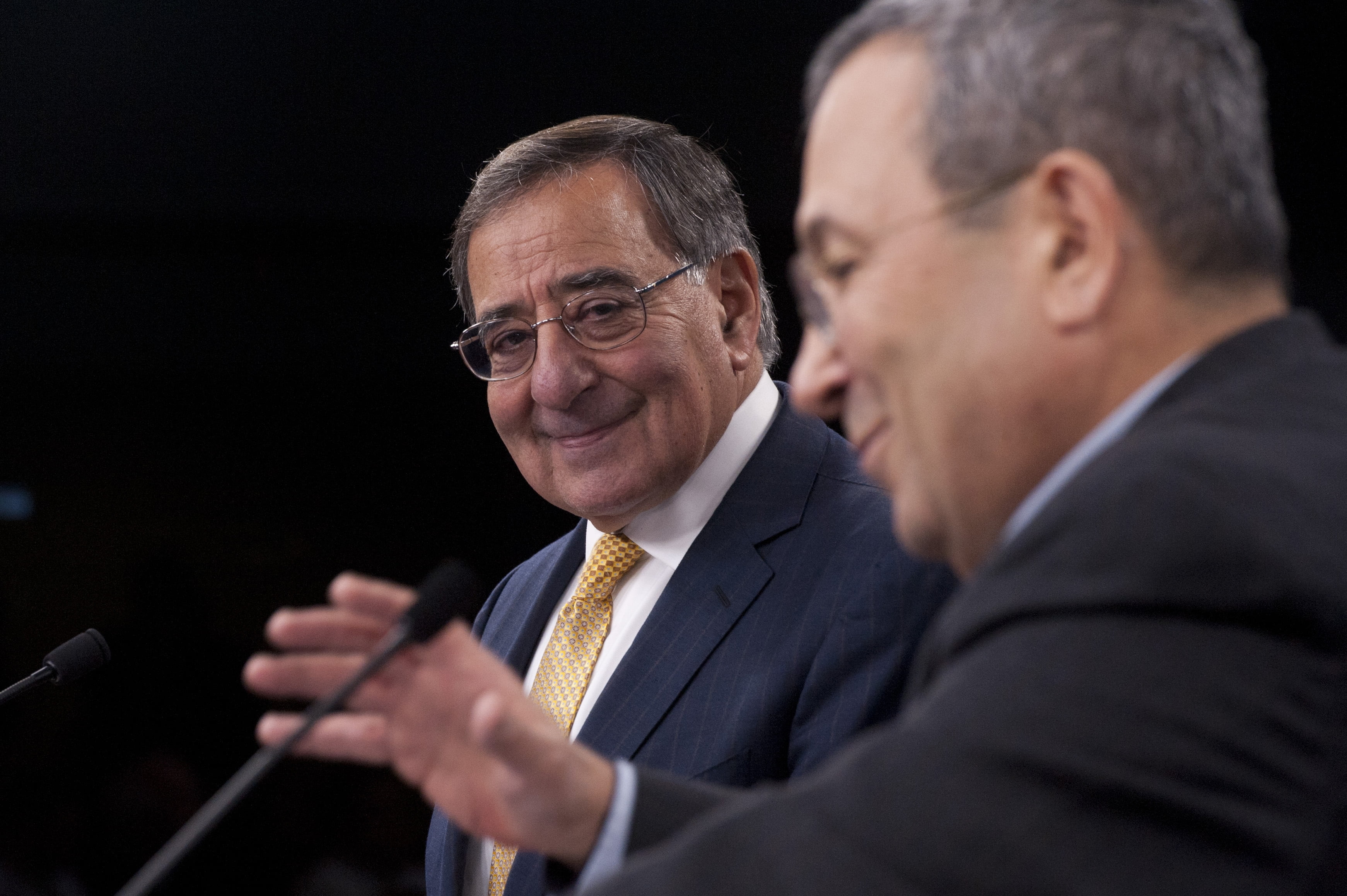 two people, framed, teamwork, business, cooperation, ehud barak, mature men, politician, politics, well-dressed, males, business person, portrait, togetherness, HD Wallpaper