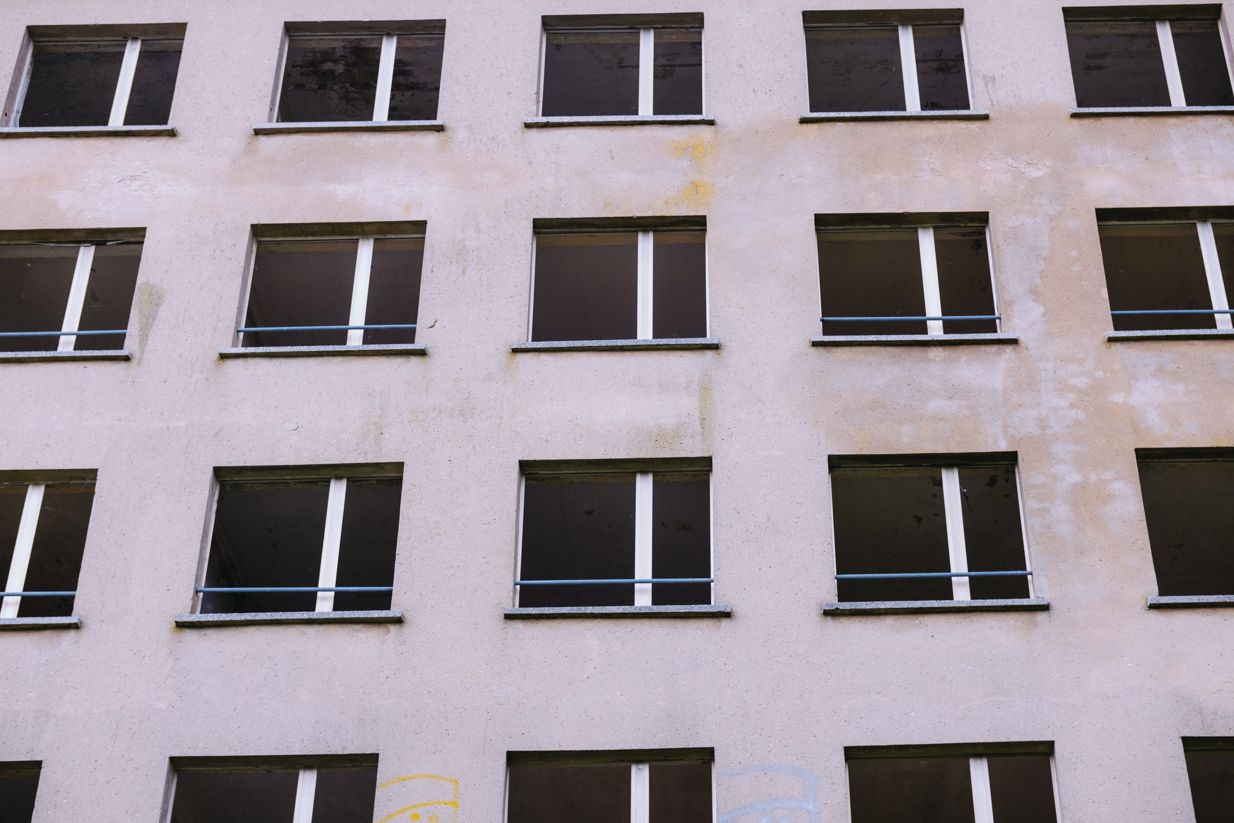 apartment, monumental, building exterior, pomerania, house, historic, architecture, old, repetition, war, island, day, in a row, low angle view, structure, HD Wallpaper