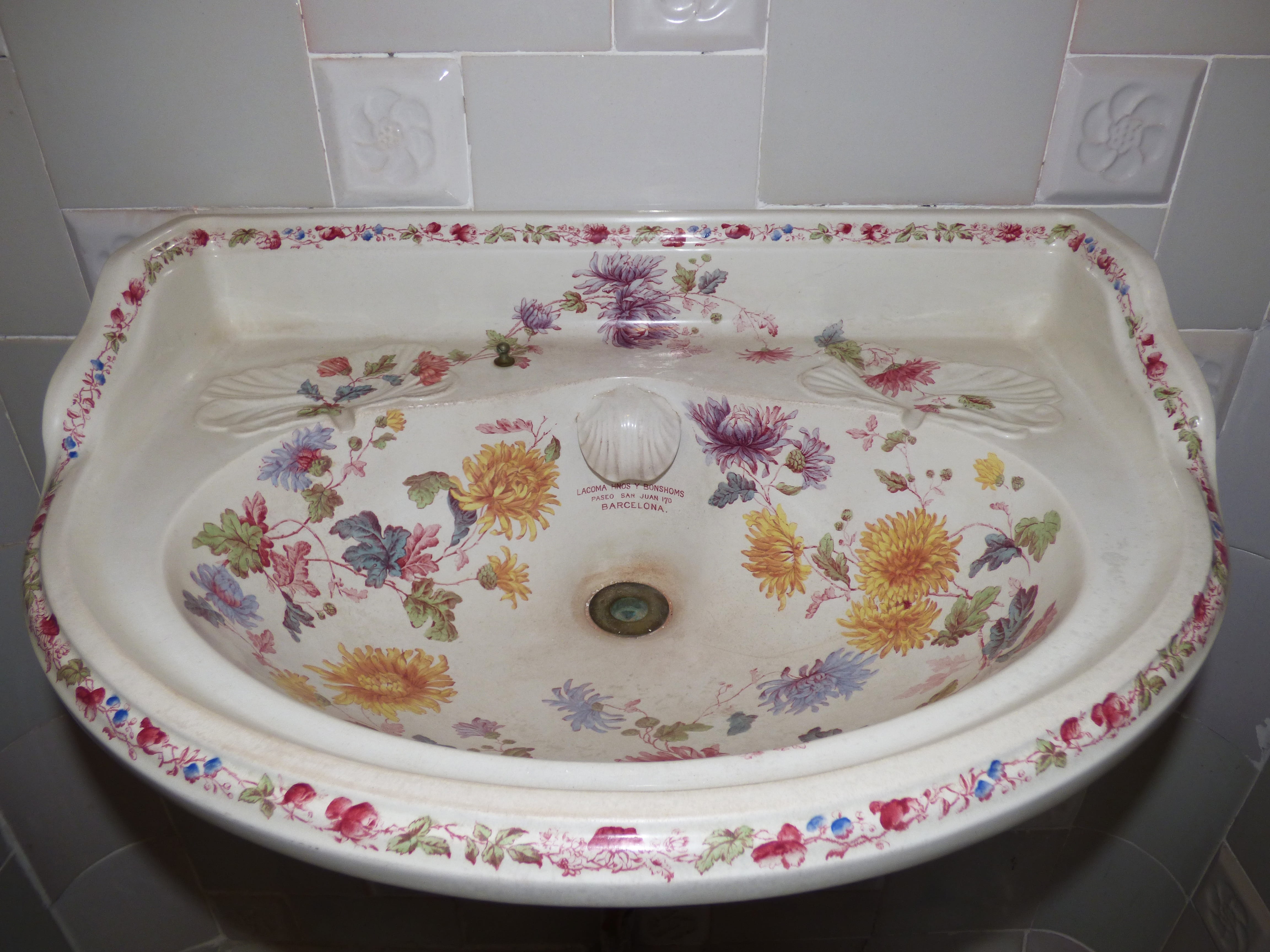 Bathroom, freshness, plant, floating on water, flowering plant, furniture, floating, 4K, domestic room, pattern, Porcelain, water, porcelain, tiles, arrangement, HD Wallpaper