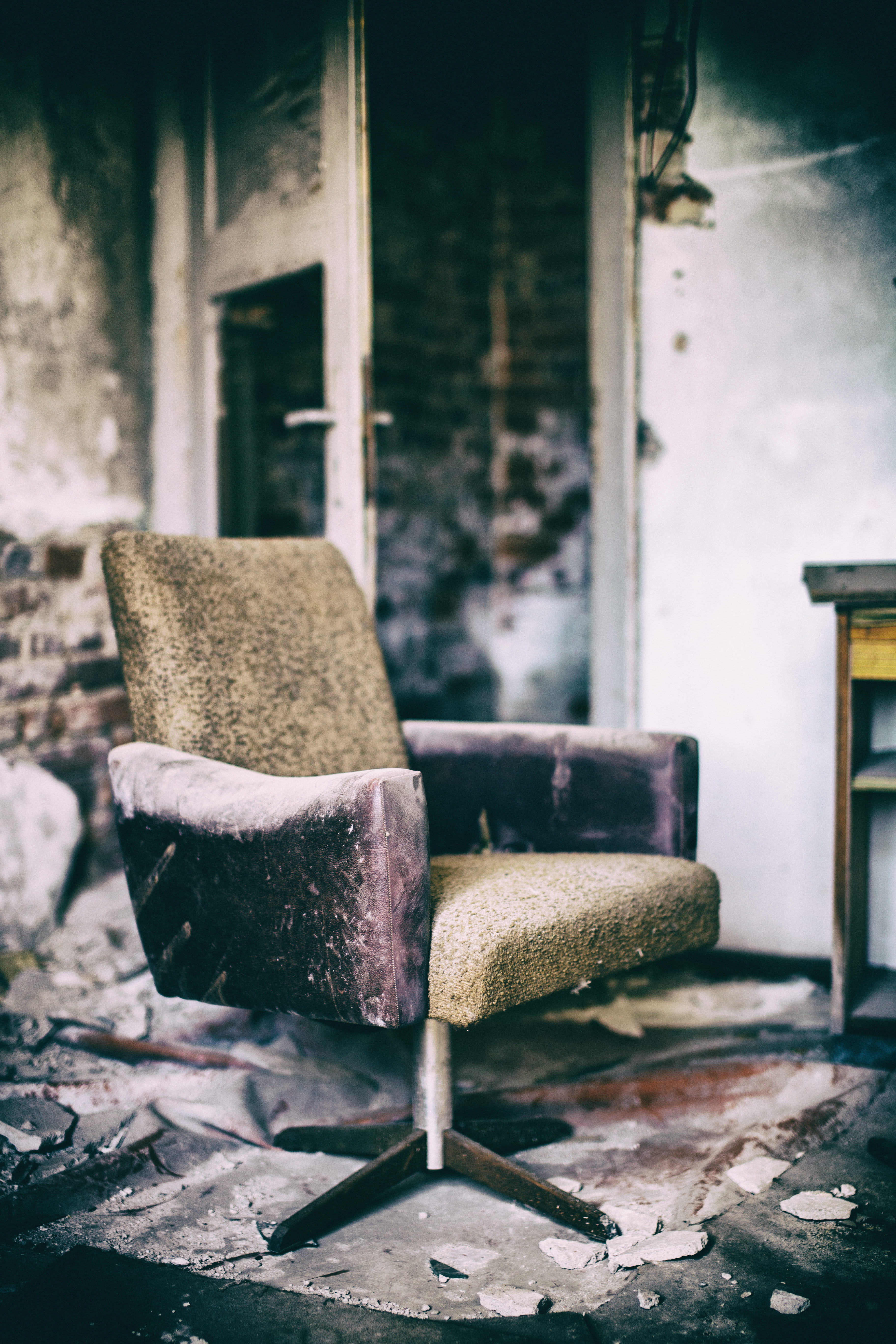 gdr, armchair, brown, weathered, obsolete, hearth, indoors, germany, sofa, decline, day, damaged, bad condition, spremberg, no people, ruined, run-down, Phone HD Wallpaper