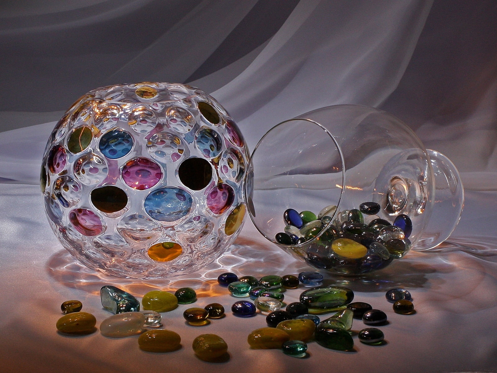 decoration, illustration, sphere, liquid, art and craft, still life, choice, soap Sud, large group of objects, pattern, 720P, variation, drop, science, HD Wallpaper
