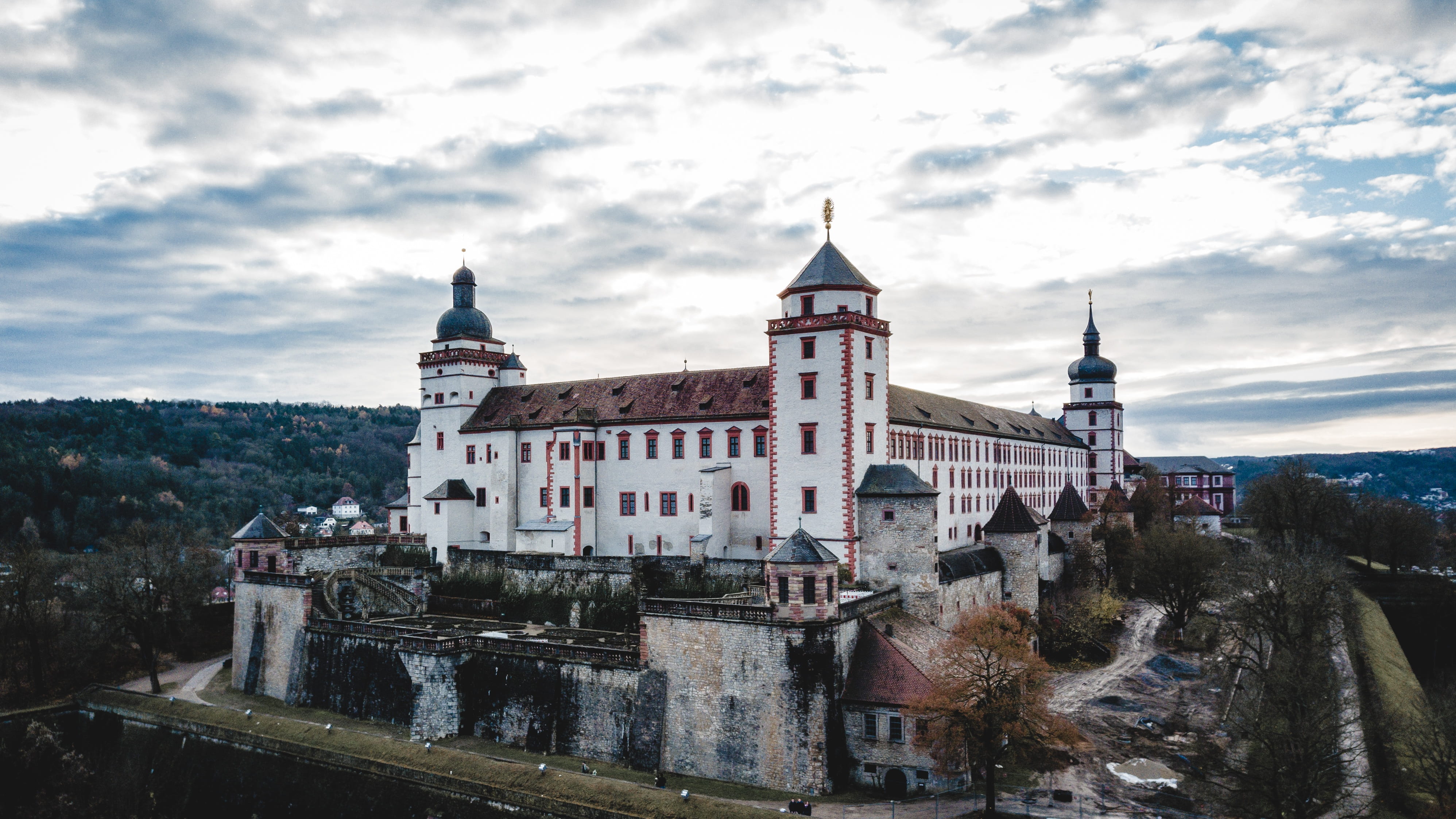 old, place of worship, marienberg, sky, würzburg, religion, building exterior, swiss francs, white, day, castle, built structure, outdoors, tree, cumulus, HD Wallpaper