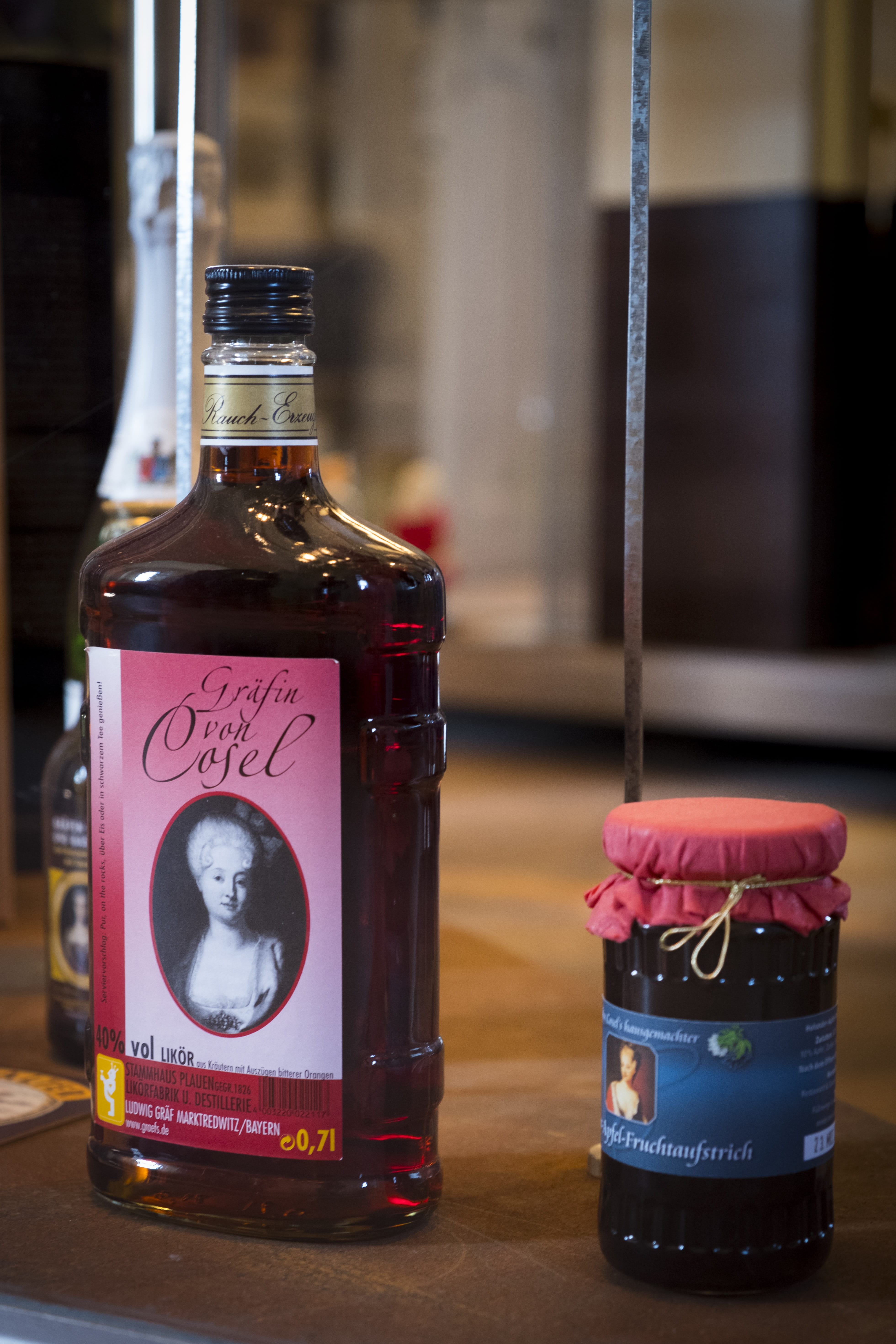 indoors, benefit from, business, stolpen, focus on foreground, spirits, cosel, no people, red, table, technology, communication, close-up, brandy, still life, Phone HD Wallpaper