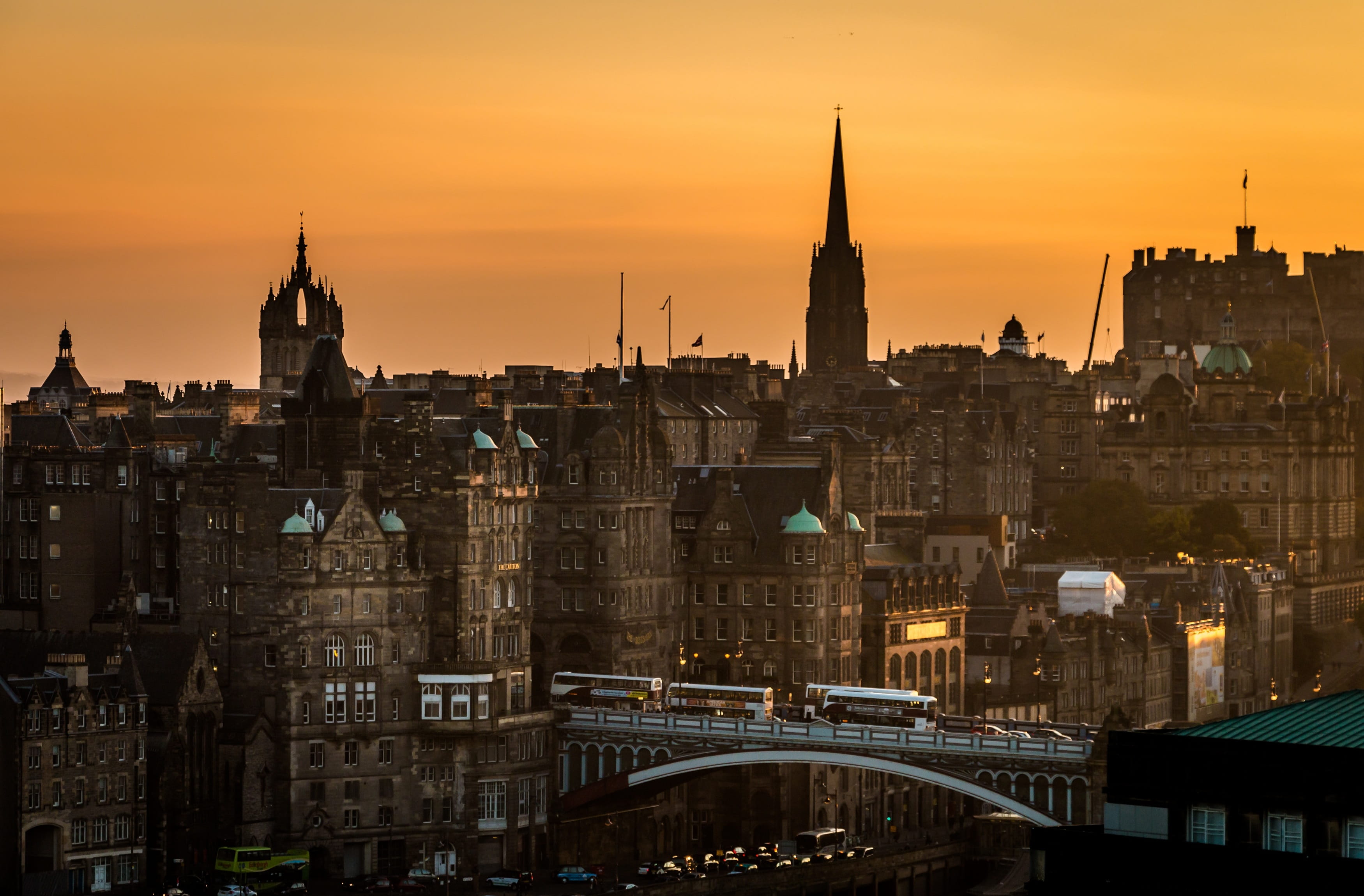 building exterior, place of worship, bridge, Scotland, view of edinburgh, spire, no people, bridge - man made structure, golden, travel destinations, city, HD Wallpaper
