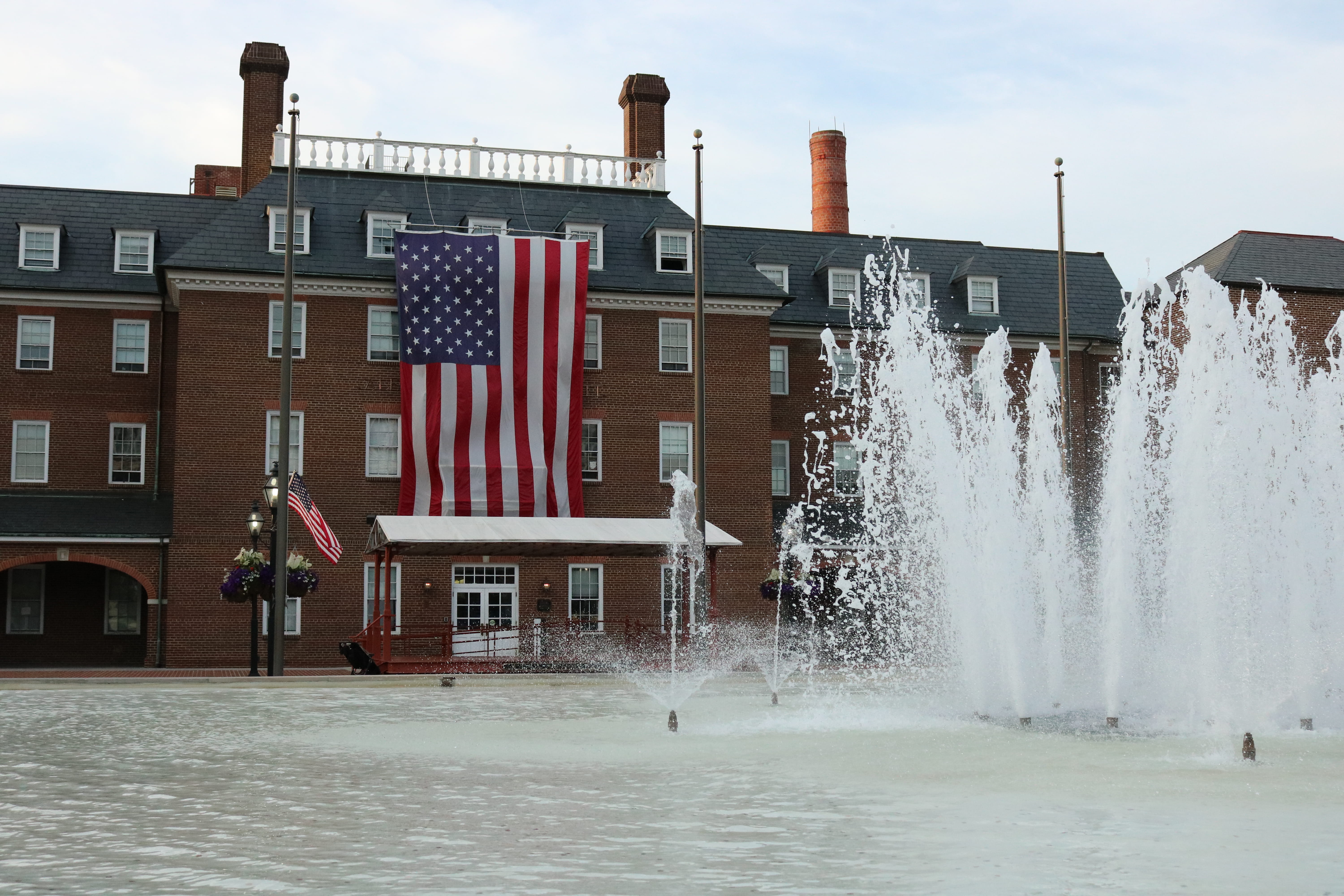 building exterior, north america, city hall, 5K, water, old town, splashing, architecture, authority, motion, spraying, nature, fountain, city, alexandria, HD Wallpaper