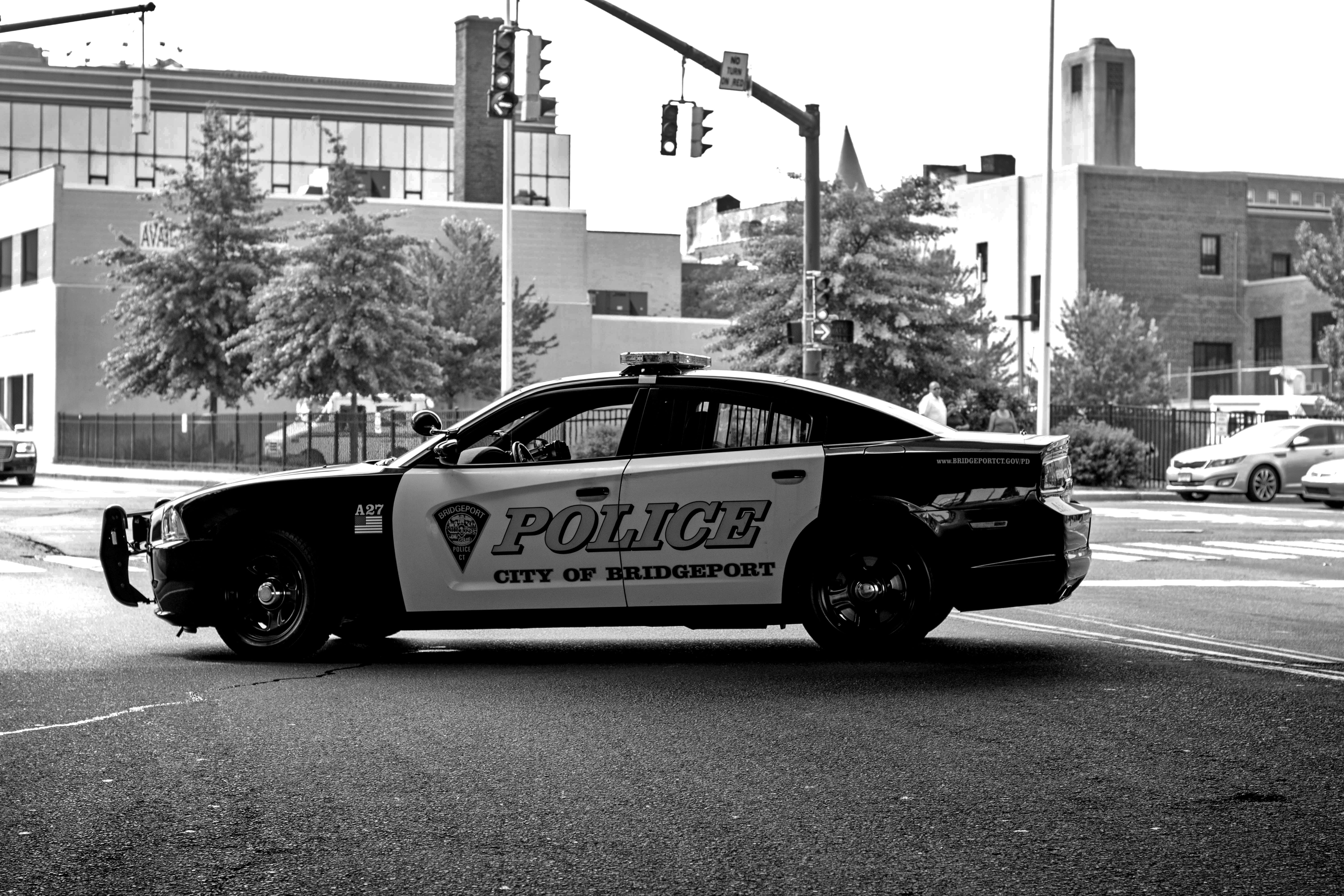 united states, cops, plant, sign, building exterior, bridgeport, city, land vehicle, road, mode of transportation, bandw, authority, urban, architecture, HD Wallpaper