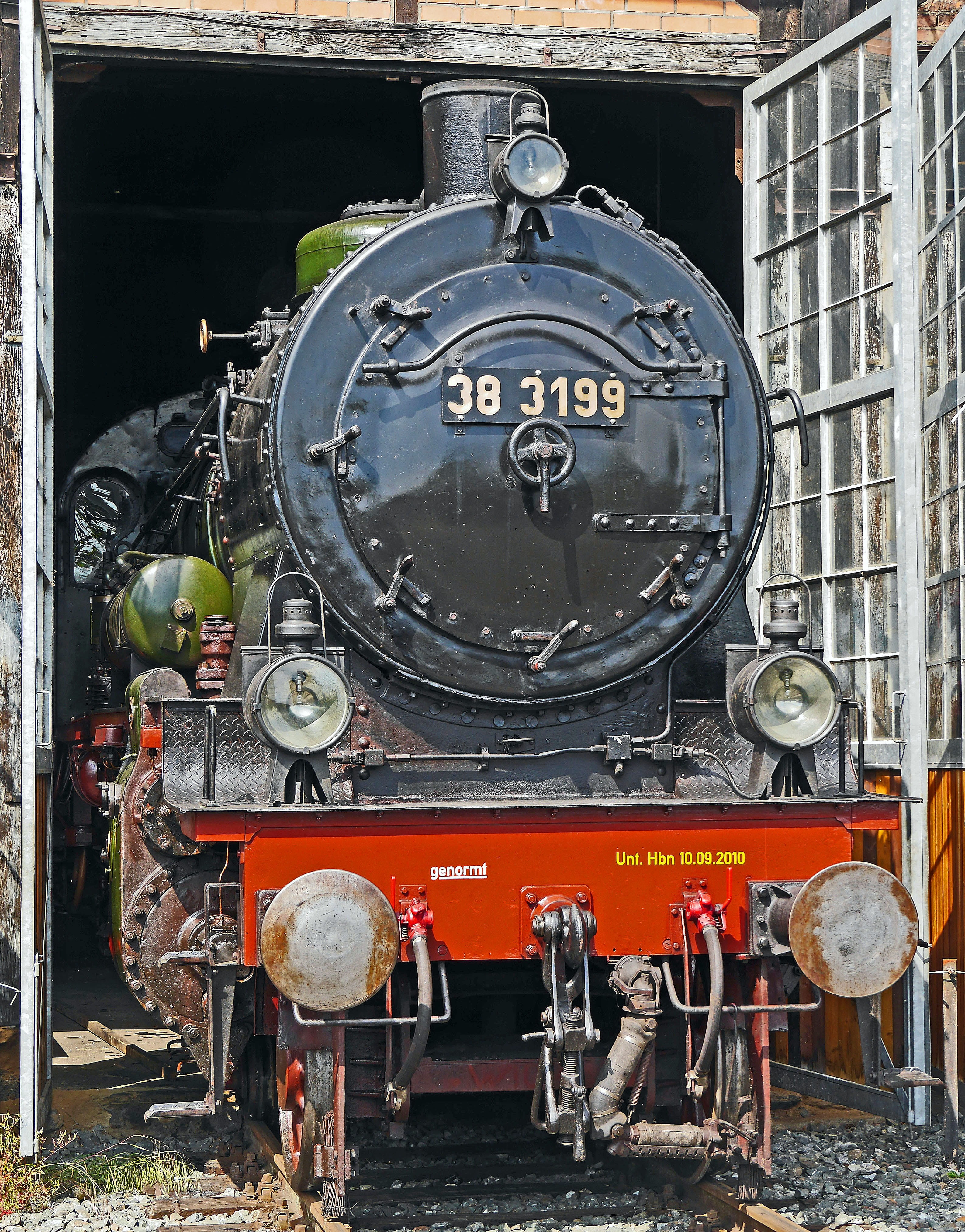 no people, steam locomotive, mode of transportation, track, the past, public transportation, 4K, antique, locomotive, exhibition, railroad track, tradition, Phone HD Wallpaper