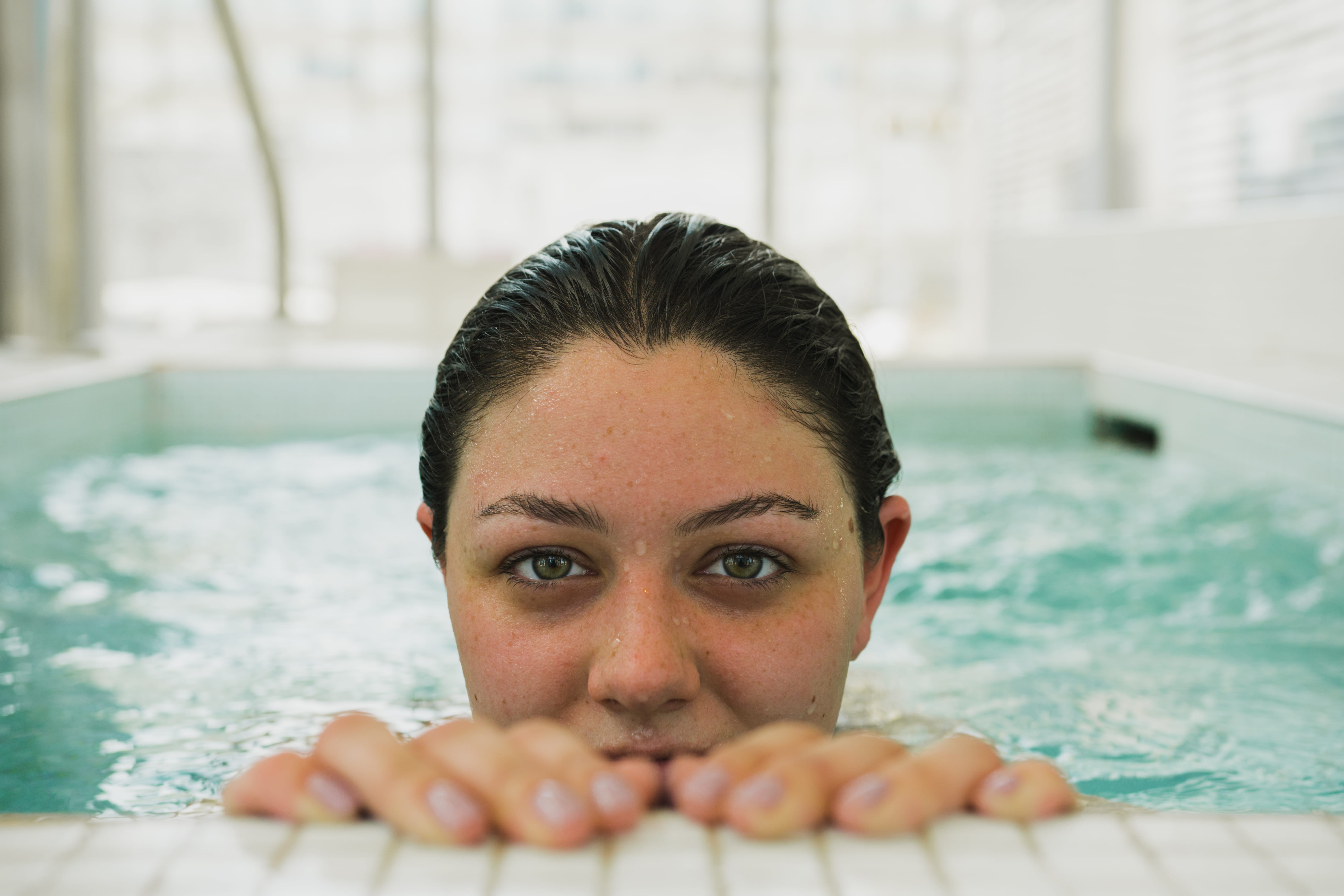leisure activity, person, 5K, pool, swimming, face, people, human, tub, canada, sports, young adult, eyes, water, lifestyles, focus, human body part, selective, HD Wallpaper