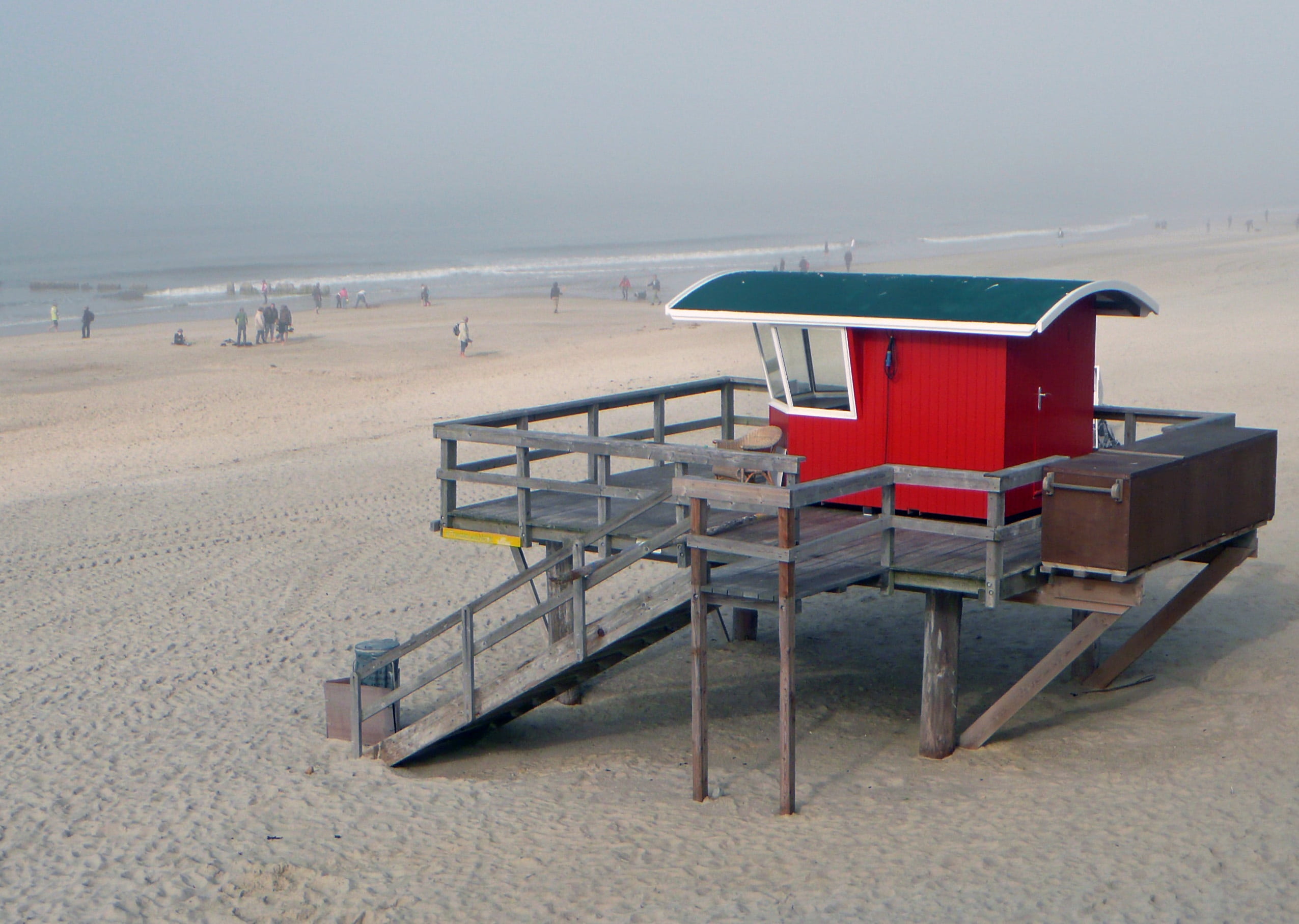 trip, water, outdoors, day, hut, vacations, table, watchtower, beach, viewpoint, north sea, chair, sand, coastline, 1080P, nature, sea, seat, architecture, HD Wallpaper