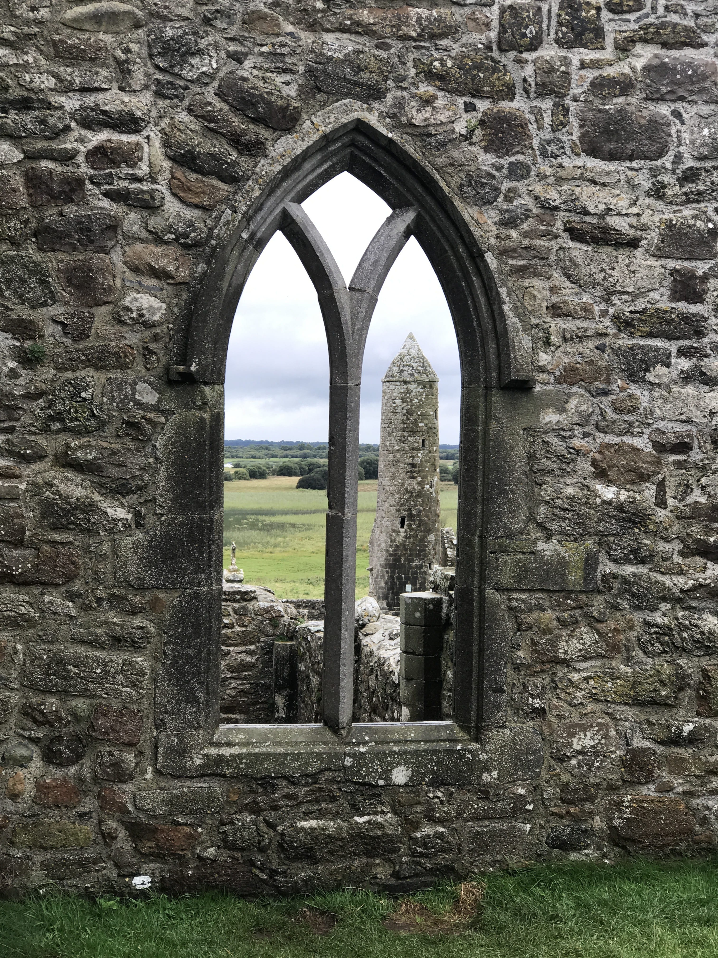 scale, ancient, plant, weathered, atmosphere, silent, old, window, romantic, archaeology, building exterior, built structure, ireland, ruined, ancient civilization, Phone HD Wallpaper