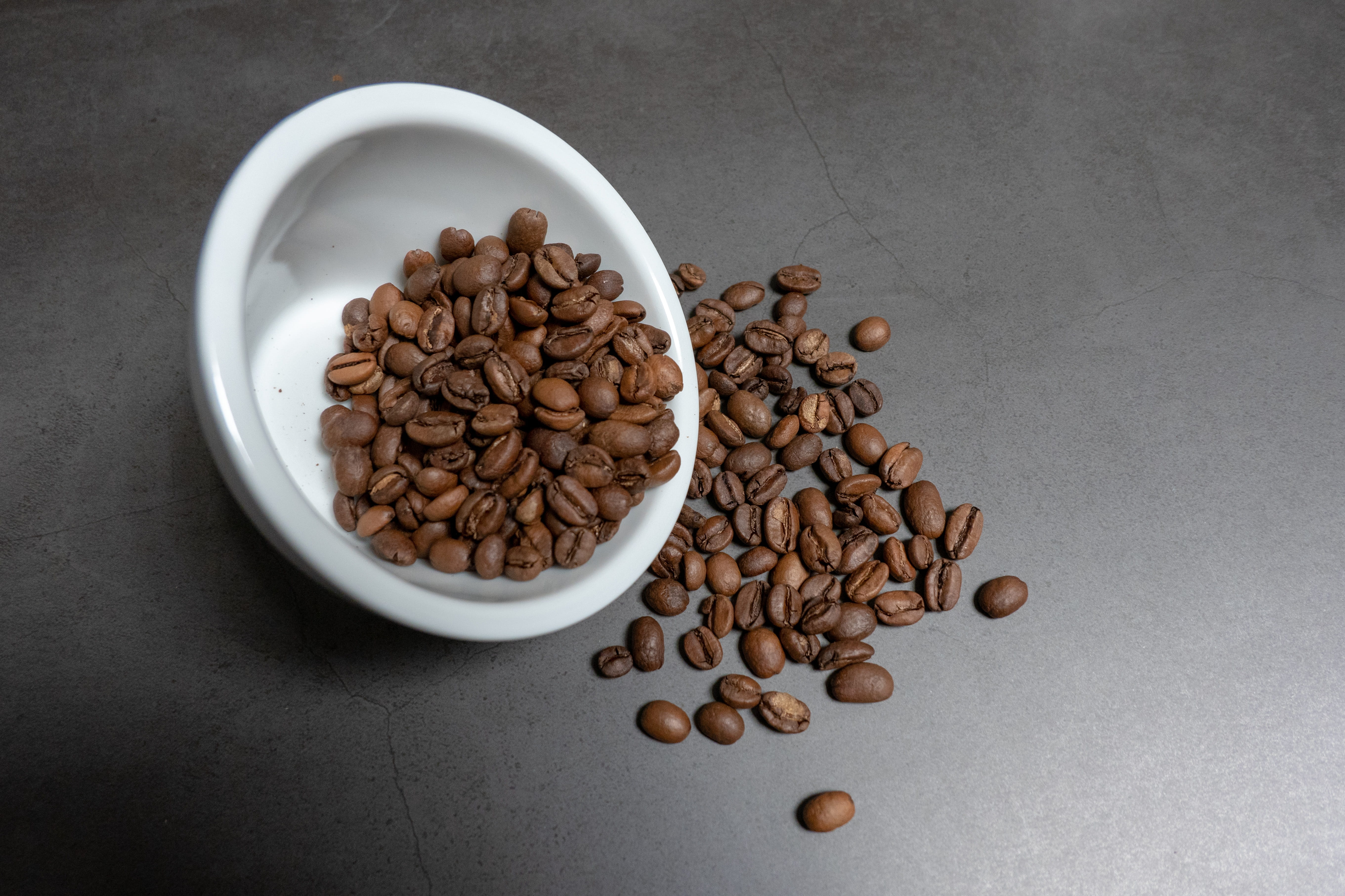 no people, coffee - drink, healthy eating, crockery, food and drink, wellbeing, roasted coffee bean, studio shot, brown, table, directly above, large group of objects, HD Wallpaper
