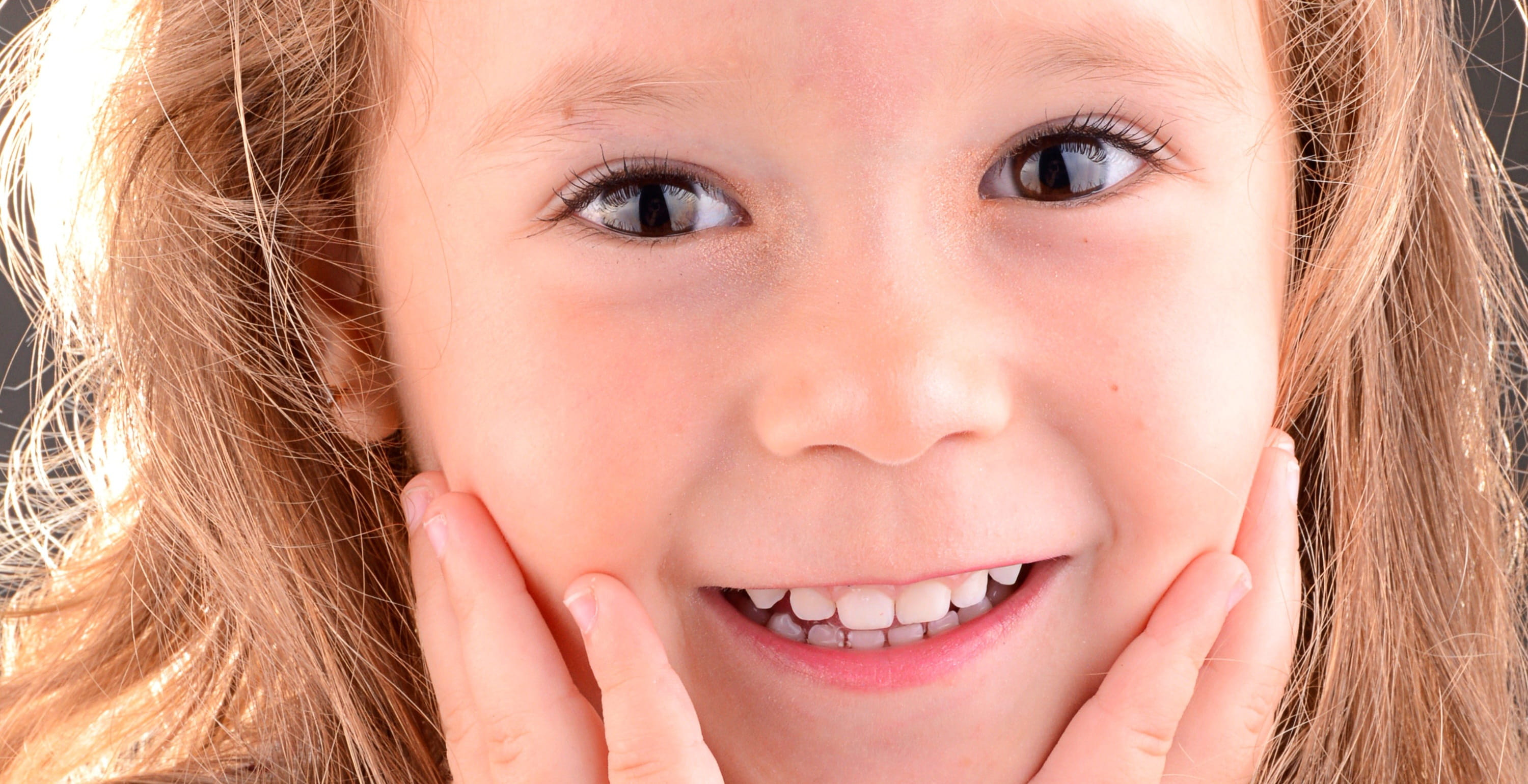 child, life, human teeth, tenderness, one person, 2K, portrait, linda, looking at camera, smile, childhood, girls, close-up, happy, hairstyle, future, HD Wallpaper