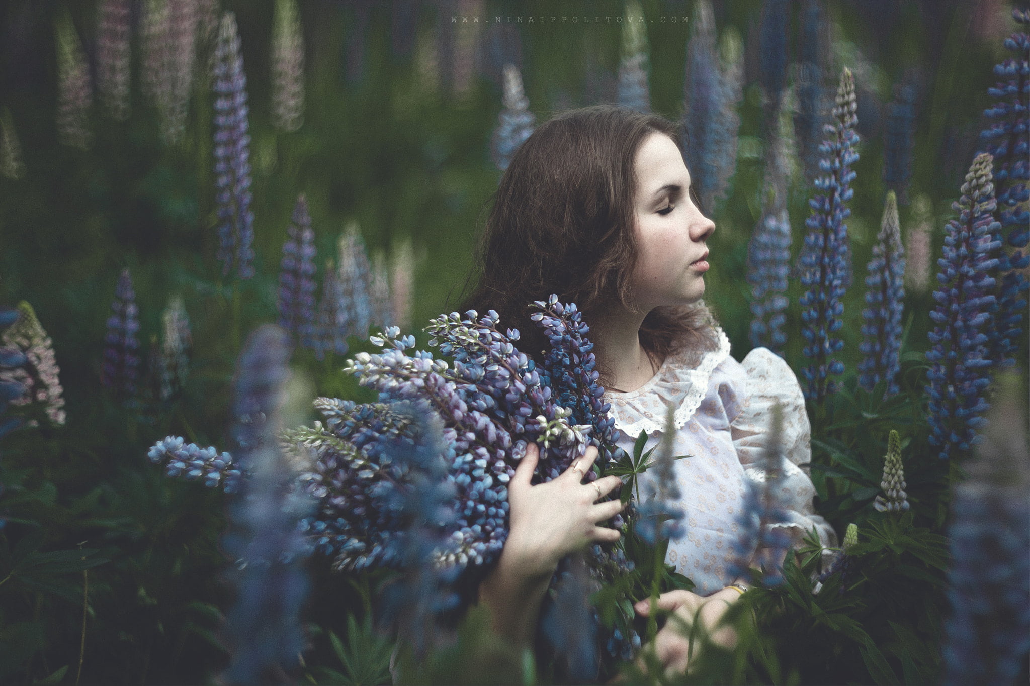 1080P, land, leisure activity, adult, closed eyes, Shirø Igarashi, women, hairstyle, young adult, young women, flowering plant, selective focus, beautiful woman, HD Wallpaper
