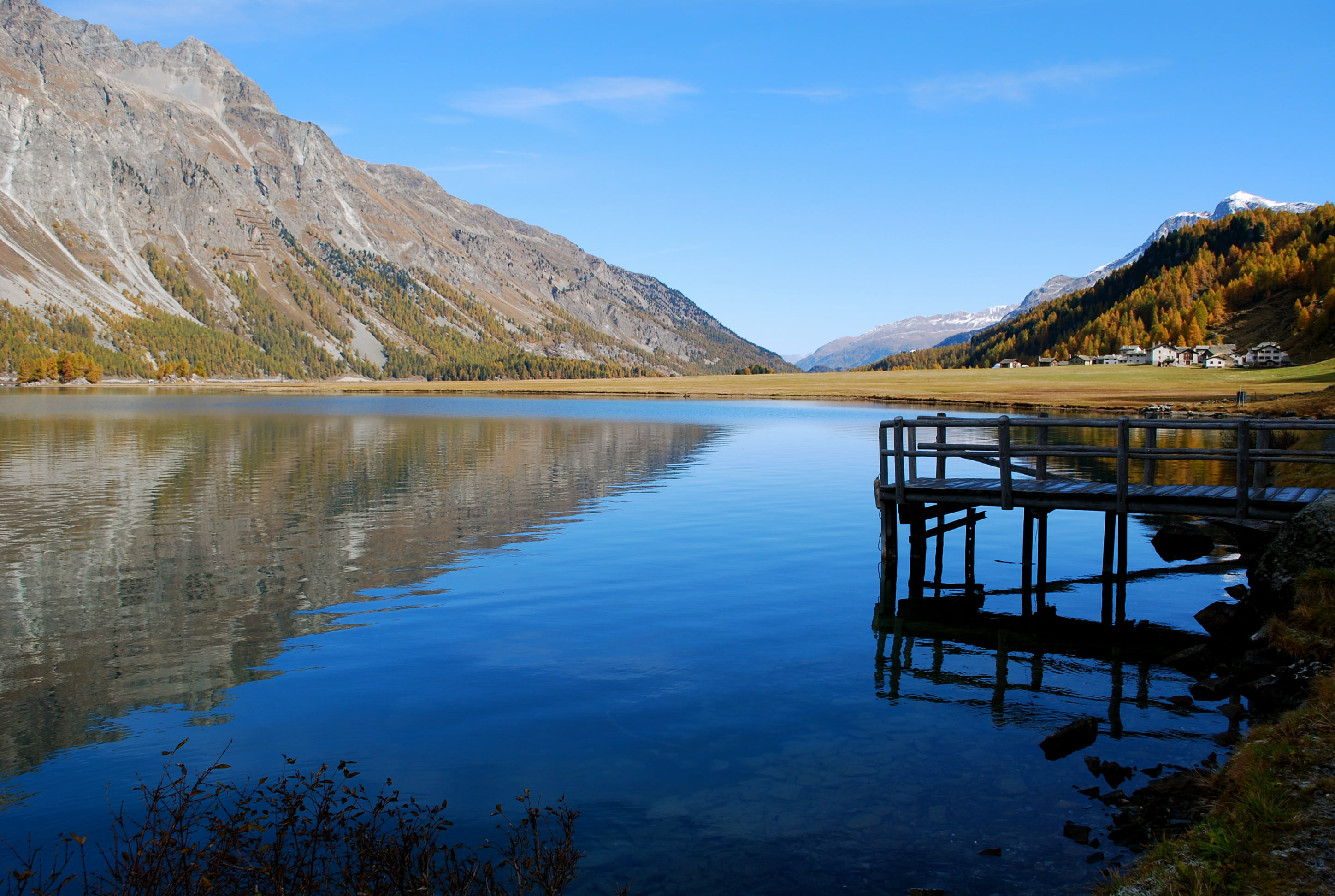 dock, Clouds, 2K, Nature, Mountains, Tree, Engadin, Indian Summer, Maloja, Grass, Hills, Pure, Moriz, Colors, Lake, St., Sky, Fall, beside, Reflection, HD Wallpaper