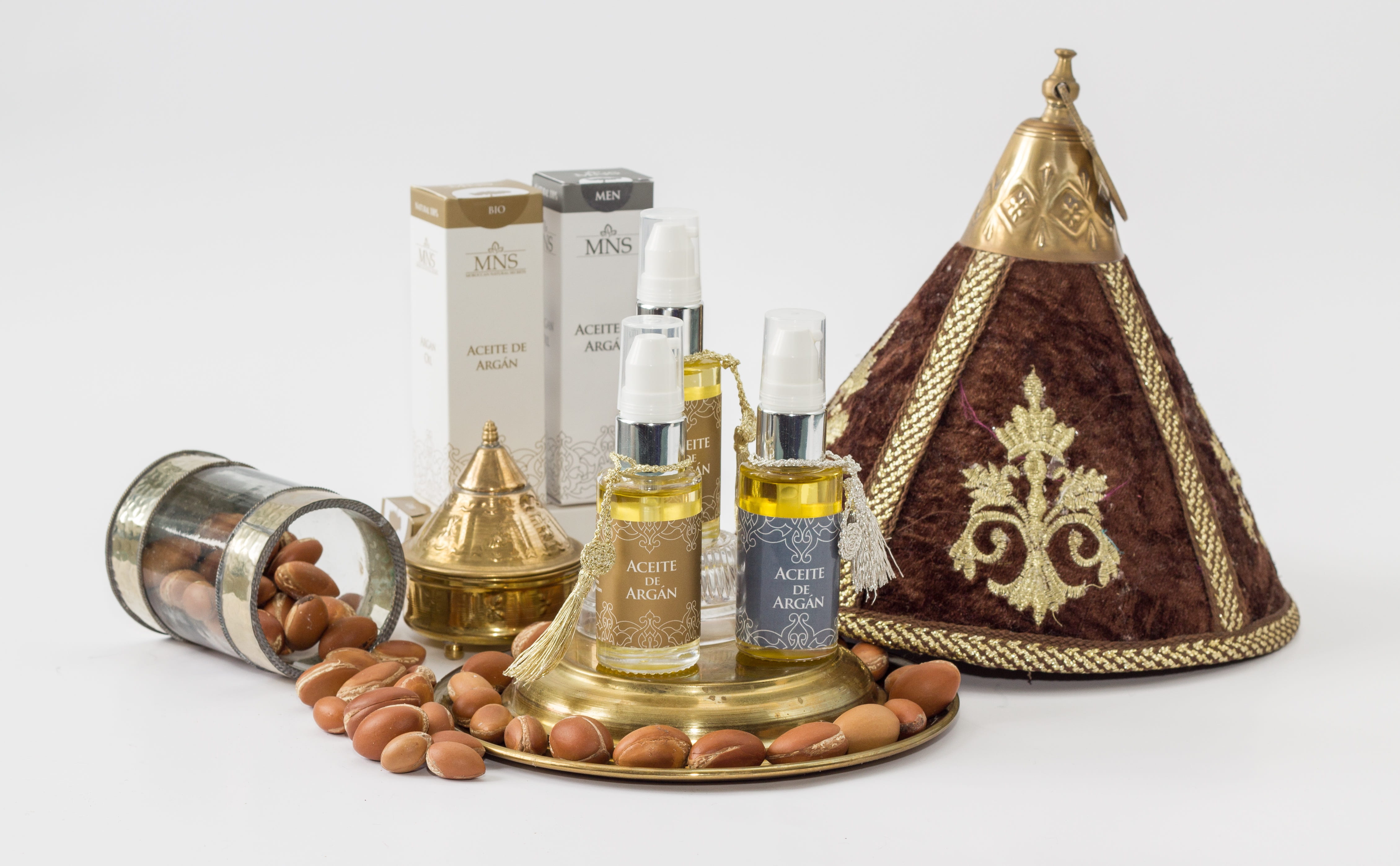 gold, finance, close-up, bottles, large group of objects, argan, variation, perfumery, traditional, indoors, no people, oil, bottle, coin, white background, HD Wallpaper