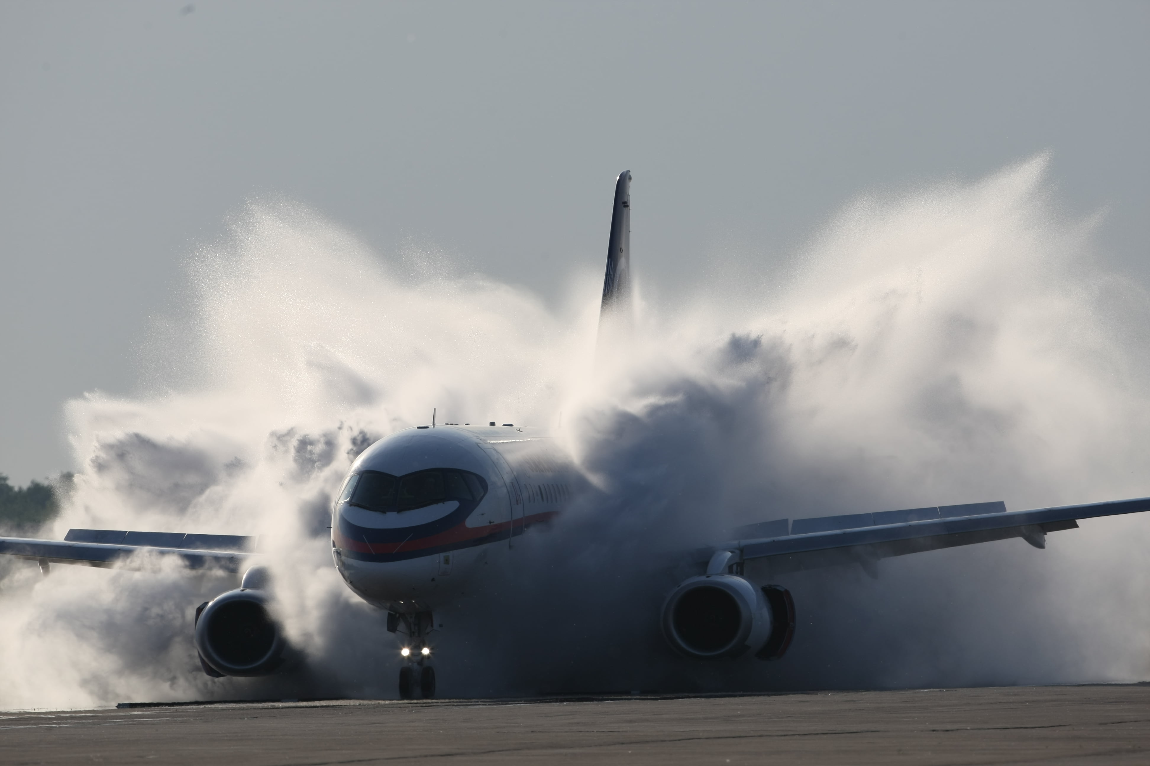 travel, smoke - physical structure, turbine, journey, white, transportation, 100, commercial Airplane, technology, public transportation, smoke, airport runway, HD Wallpaper