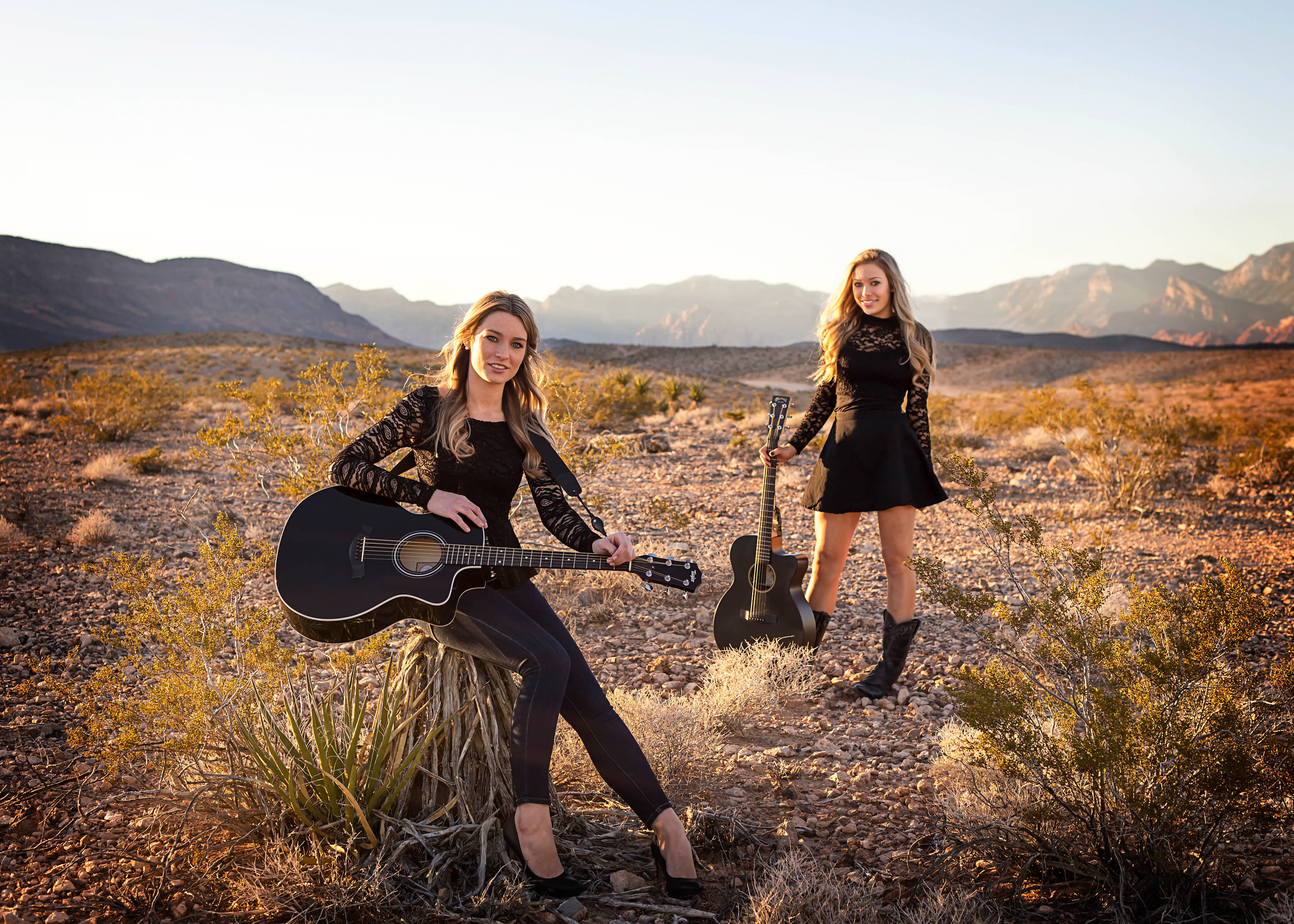 sisters, 4K, musical Duo, Wildfire, Jill и Julia, guitar, HD Wallpaper