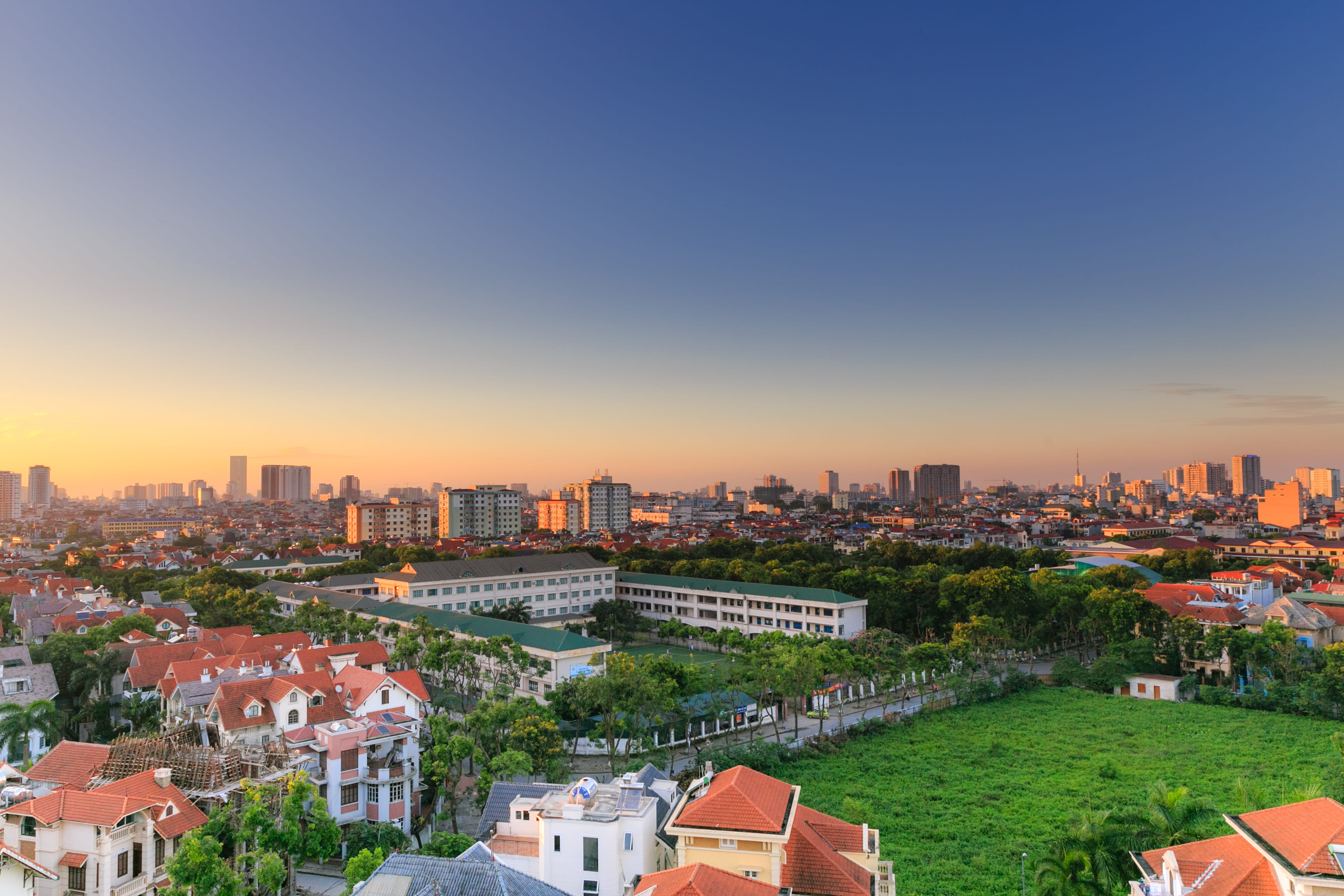 grass, trees, residential district, clear sky, built structure, green, drone shot, urban skyline, aerial shot, settlement, houses, town, travel, evening, HD Wallpaper