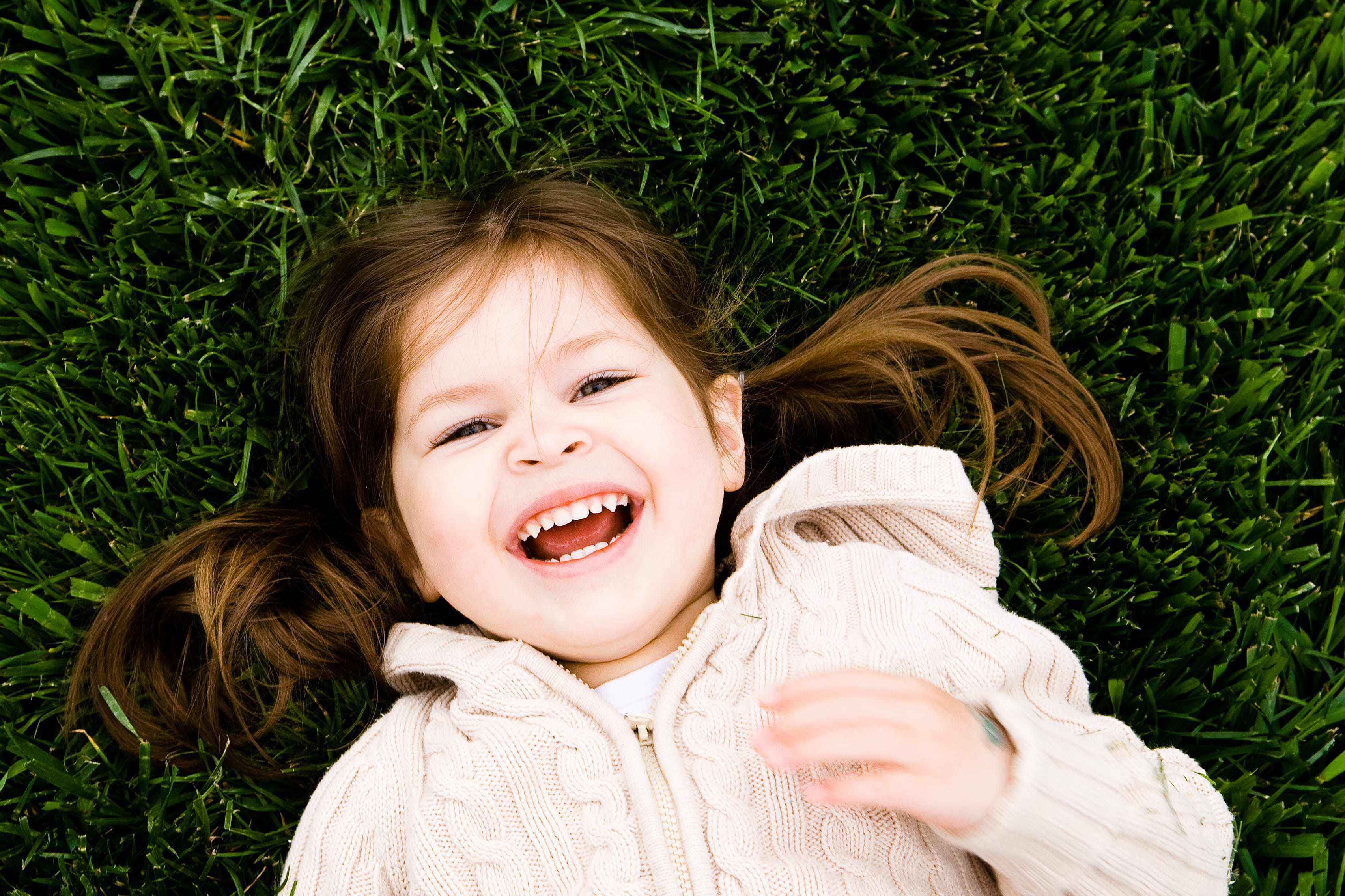 hairstyle, fun, field, biltmore, child, Grass, one Girl Only, laughing, people, females, casual Clothing, toddler, childhood, children Only, offspring, HD Wallpaper