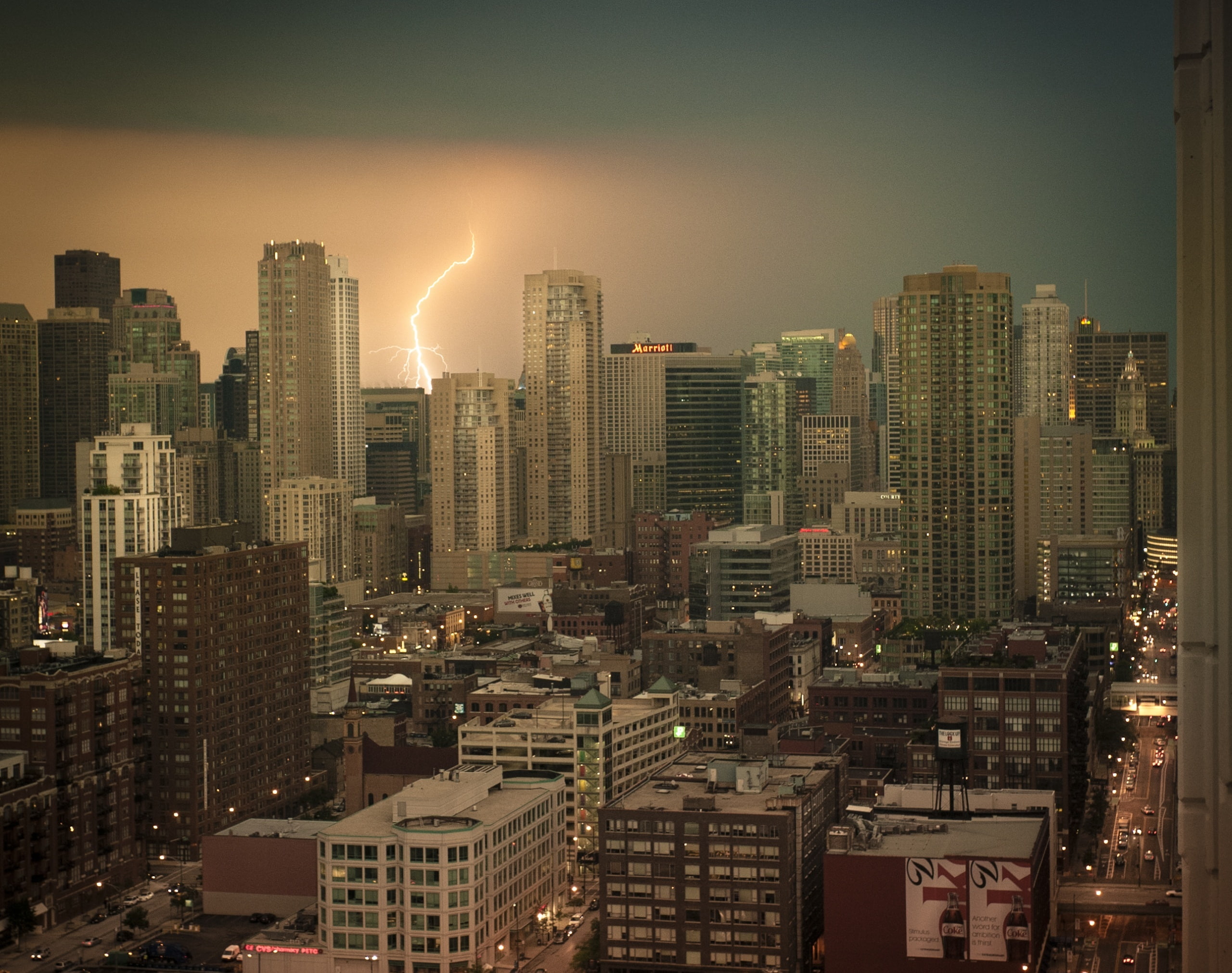 crowded, Clouds, cityscape, Architecture, building exterior, River, financial district, tall - high, Rain, nature, North, outdoors, urban skyline, tower, HD Wallpaper