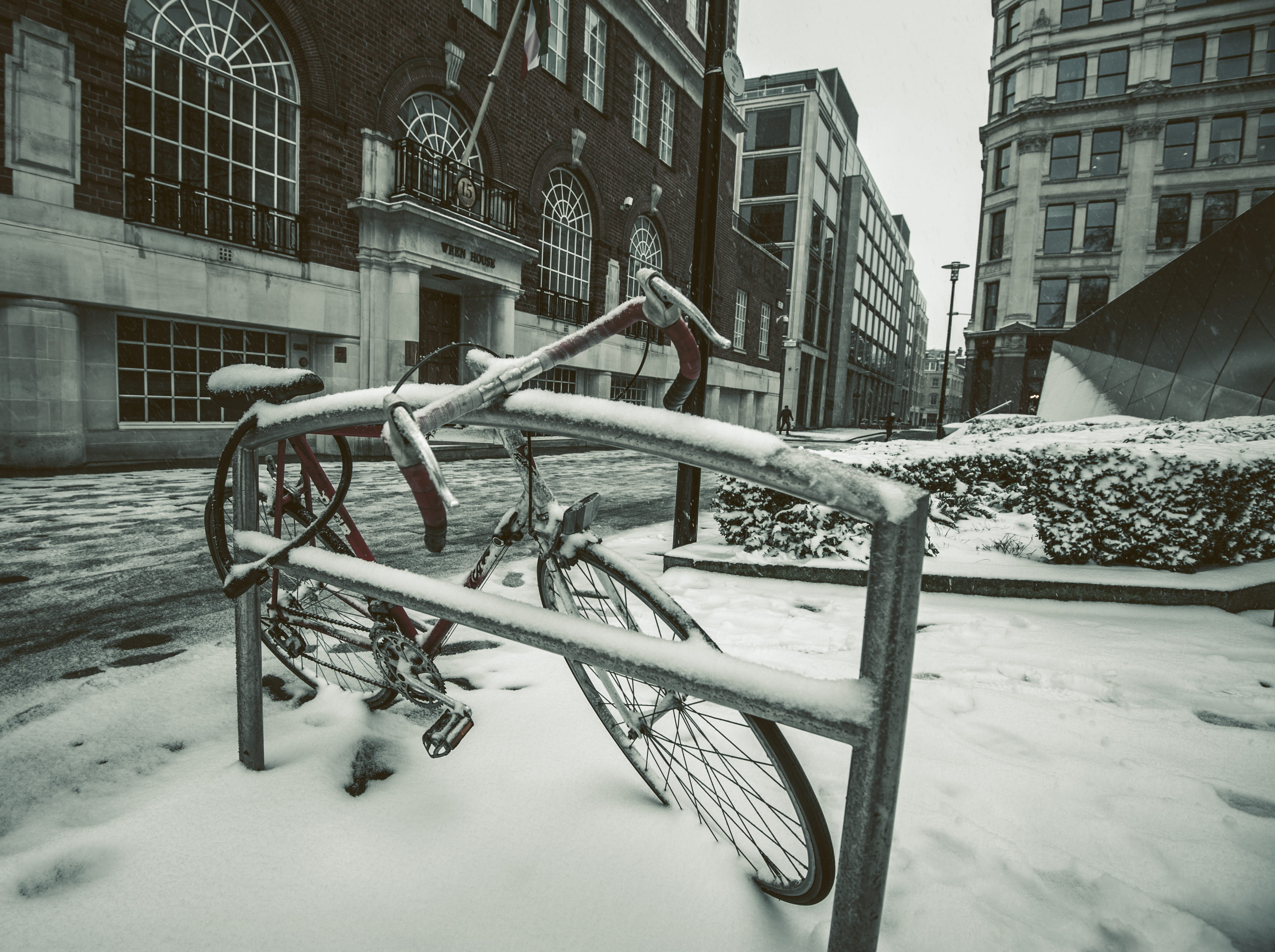 machine, playground, day, wheel, cold, person, railing, covering, cold temperature, bicycle, urban, banister, residential district, frozen, 2K, built structure, HD Wallpaper