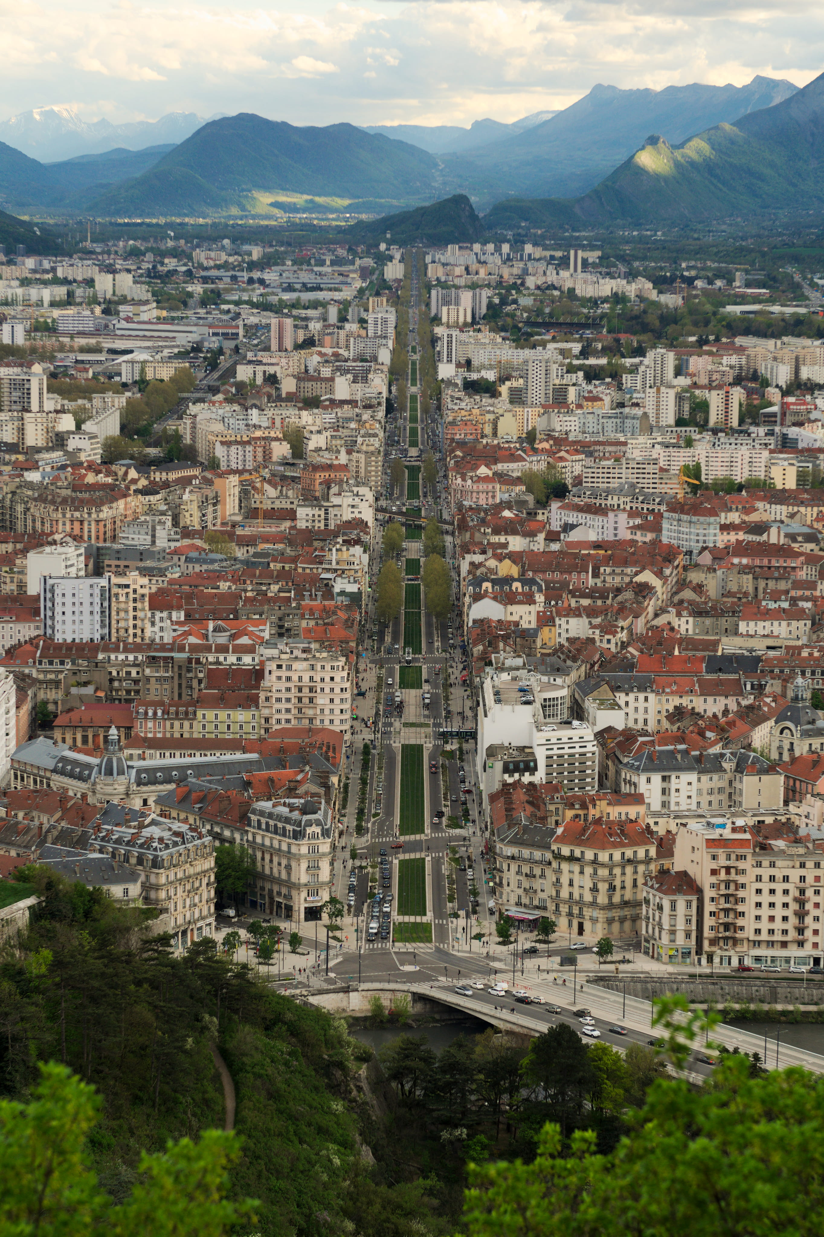 nature, travel, mountain, town, france, outdoors, tourism, cityscape, no people, built structure, street, residential district, grenoble, city, high angle view, Phone HD Wallpaper