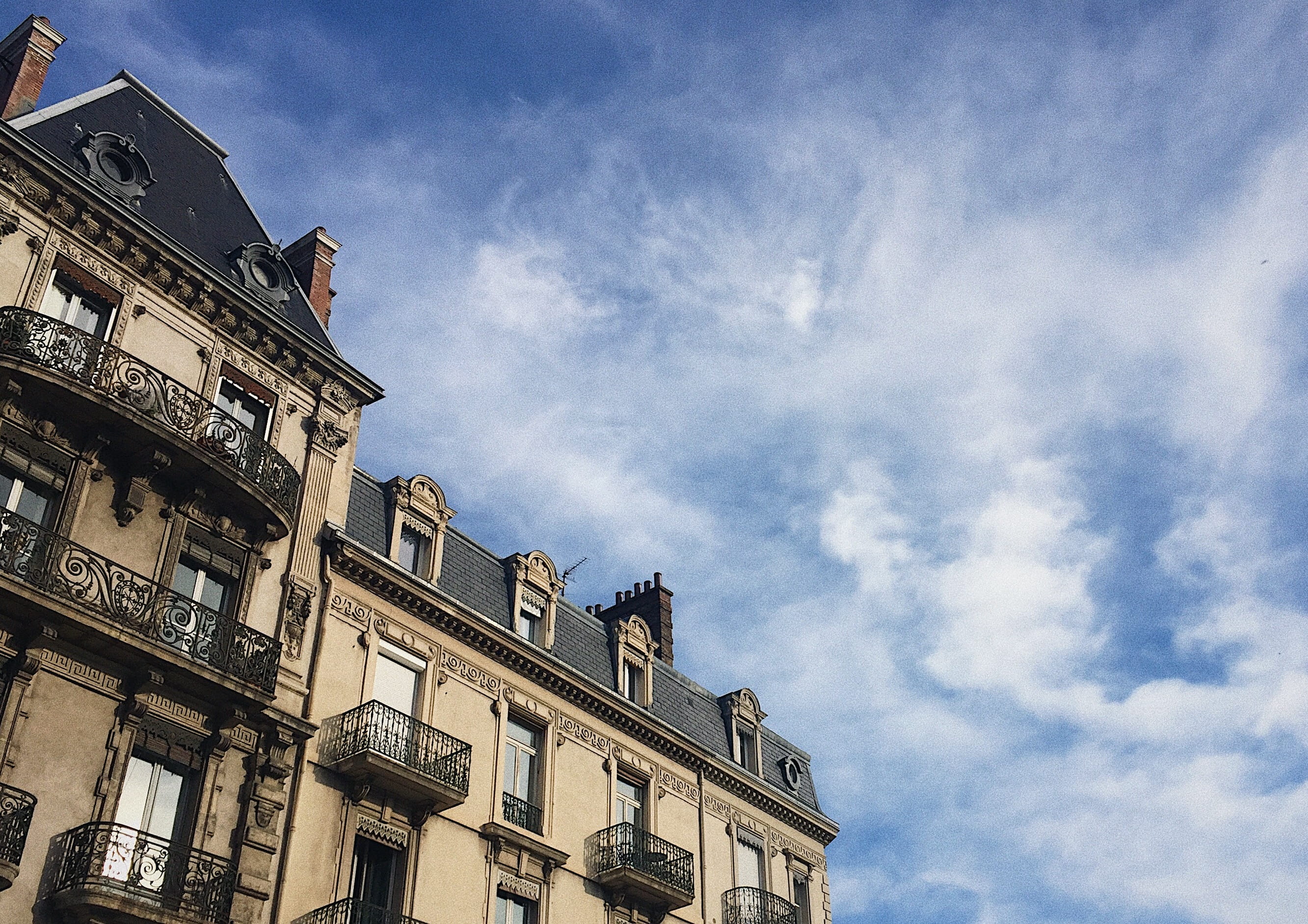 blue, residential district, sports car, city, vehicle, apartment building, built structure, tower, cloud - sky, concrete, house, high rise, sky, travel destinations, HD Wallpaper