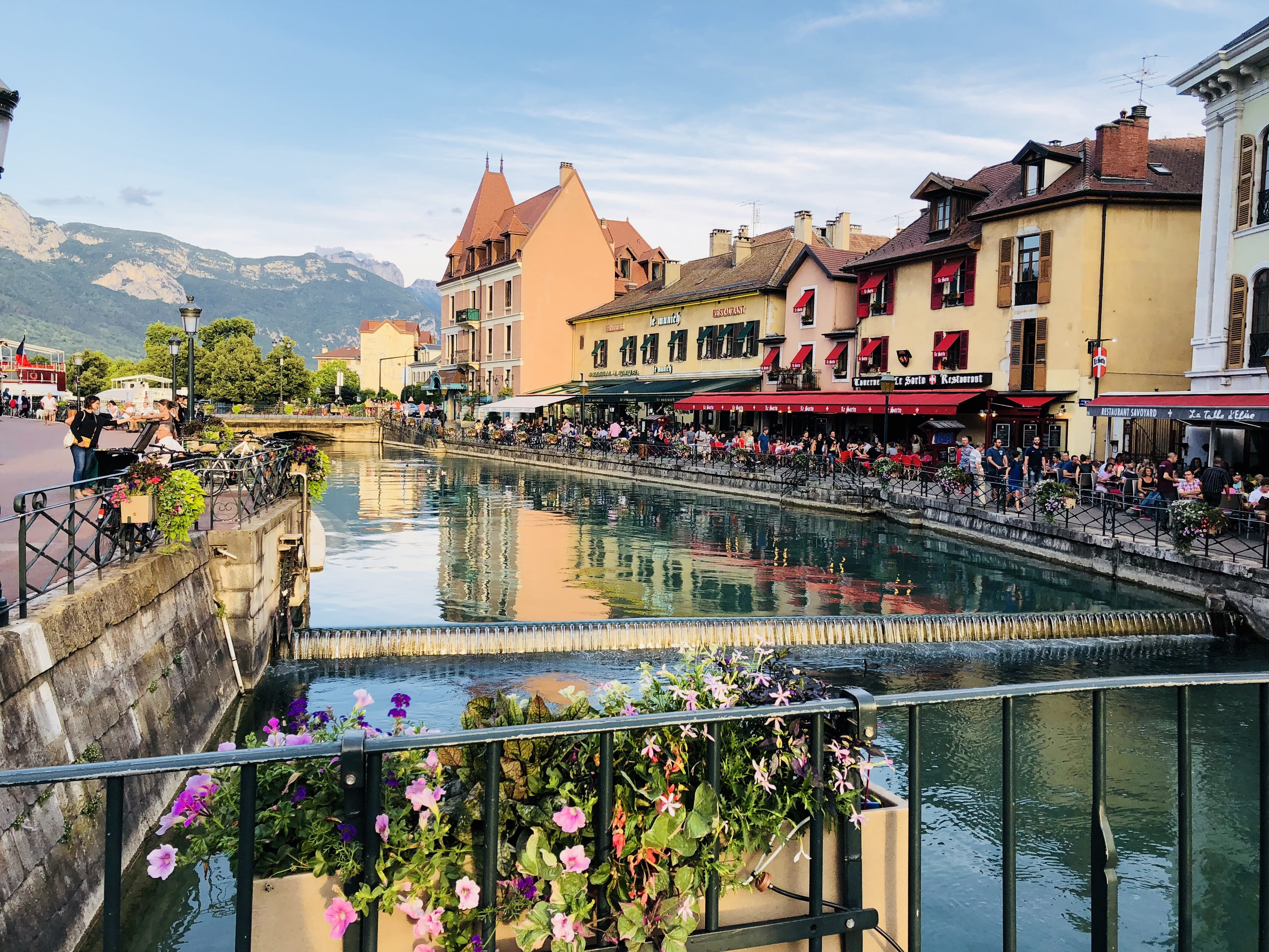 france, group of people, calm, 4K, landscape, city, mountains, clouds, annecy, vacations, building exterior, day, travel, railing, residential district, HD Wallpaper