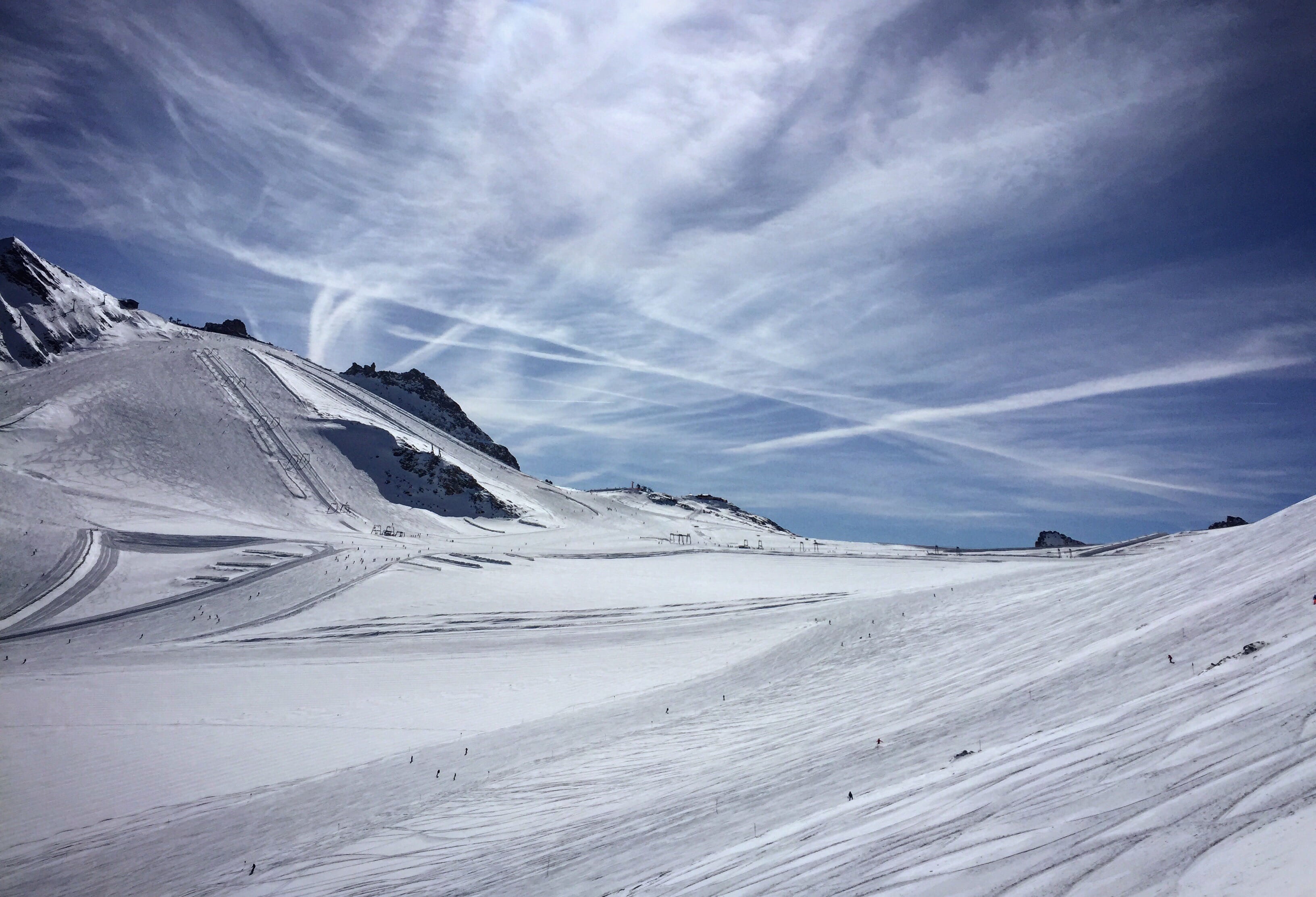 mountains, non-urban scene, ski resort, blue sky, sky, skiiing, land, ski, scenics - nature, day, tranquil scene, environment, top of the mountain, mountain, HD Wallpaper