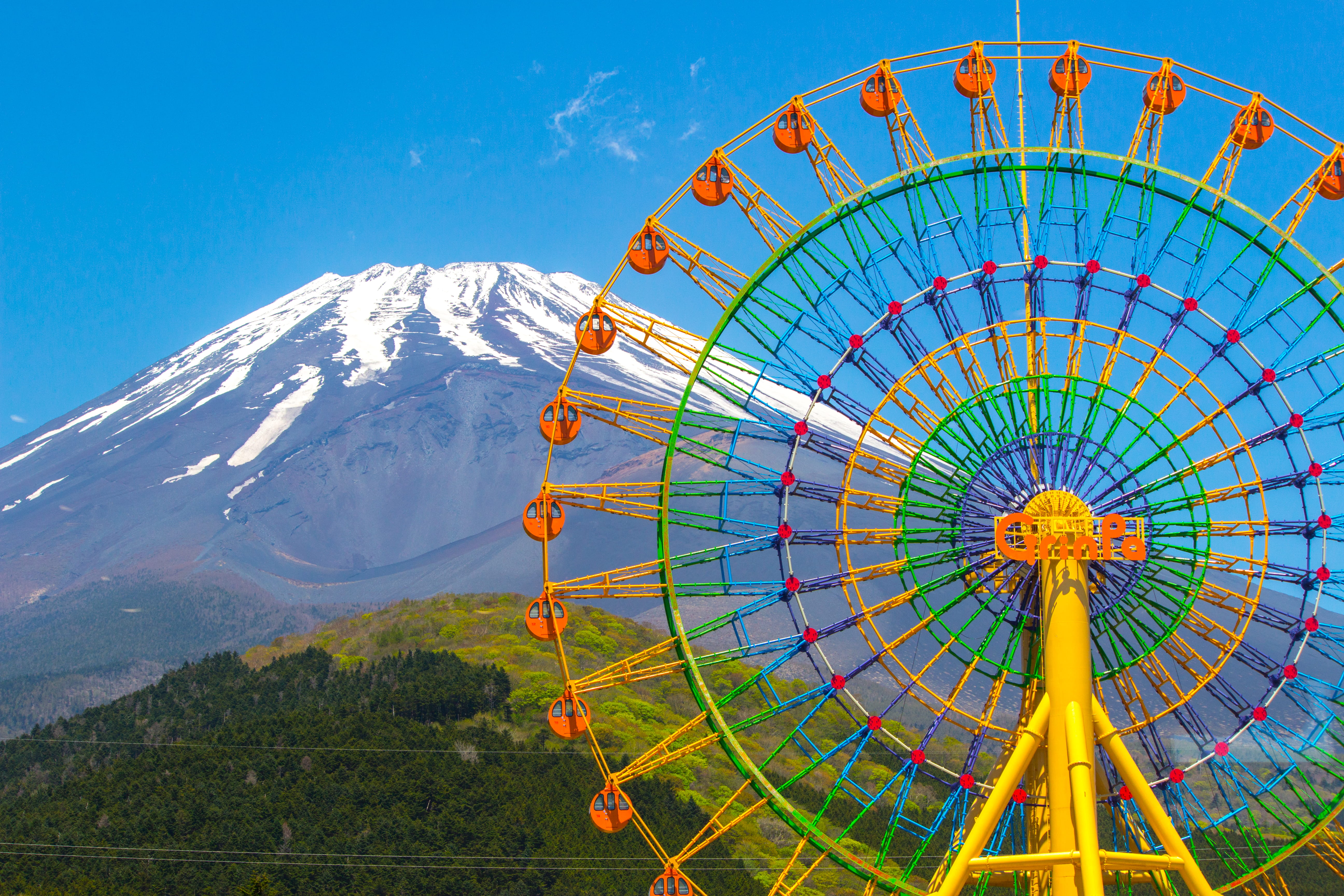 nature, carnival, urban, no people, scenics - nature, downtown, cloud - sky, leisure activity, japan, yellow, fun, amusement park, traveling carnival, town, HD Wallpaper