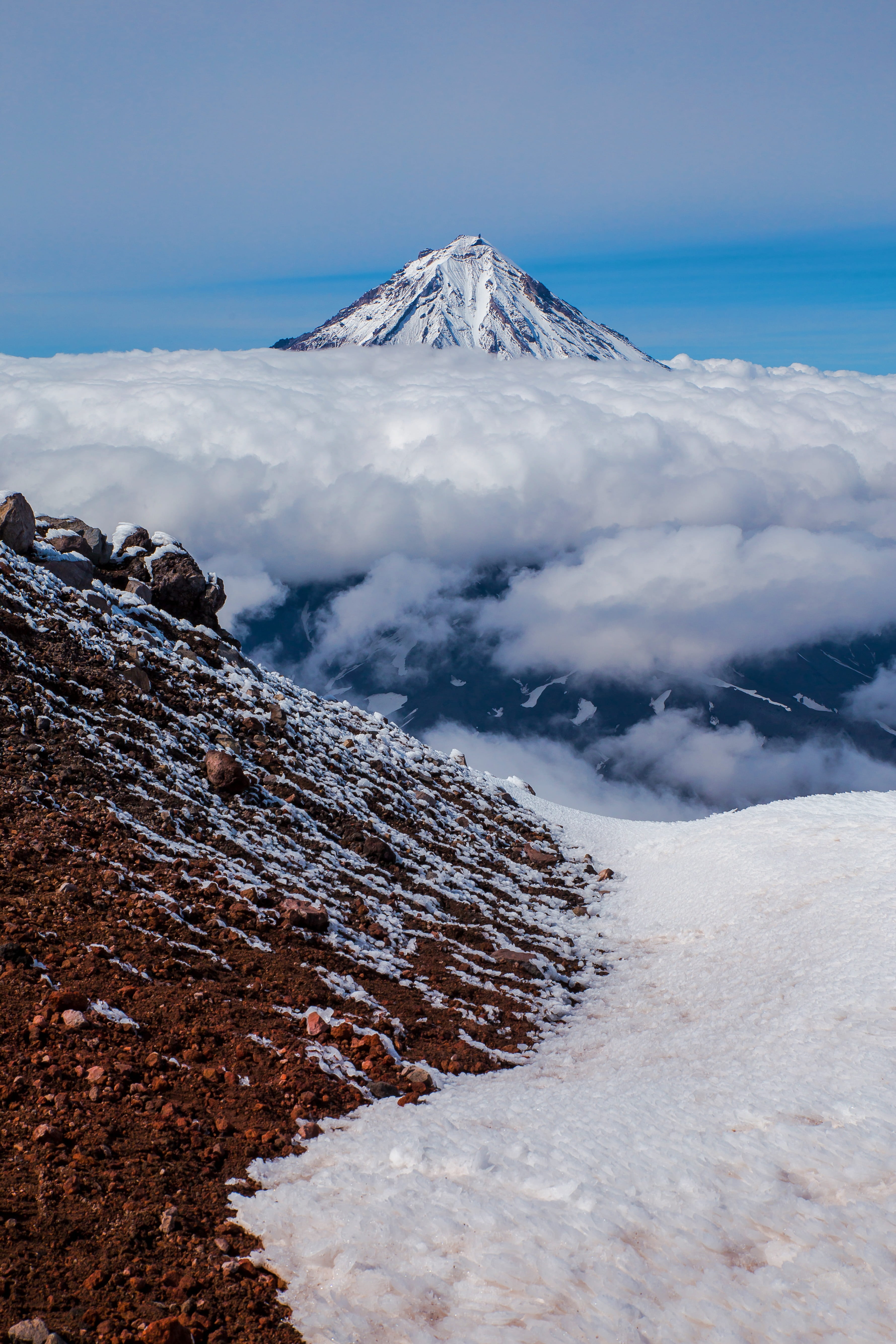 mountain peak, beauty in nature, volcanic crater, snowcapped mountain, mountain, koryaksky volcano, scenics - nature, nature, cloud, cold temperature, tranquil scene, Phone HD Wallpaper