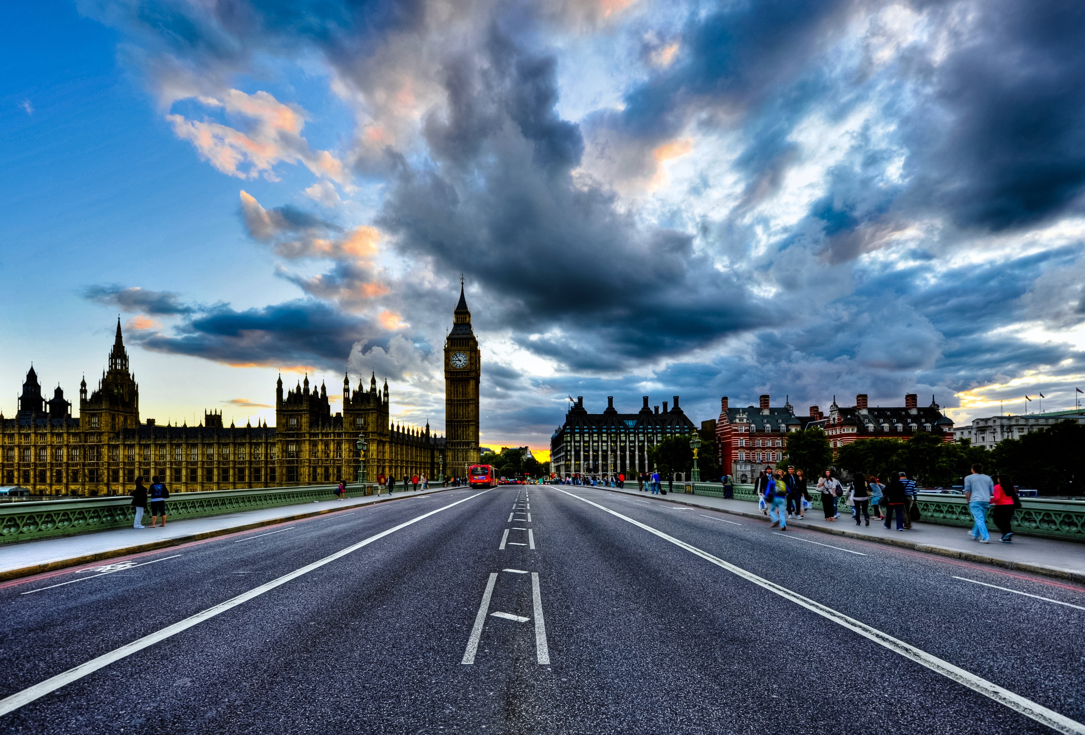 famous Place, travel Destinations, Westminster Palace, travel, blue, road marking, urban Skyline, big, building, westminster Bridge, tourism, England, clouds, HD Wallpaper