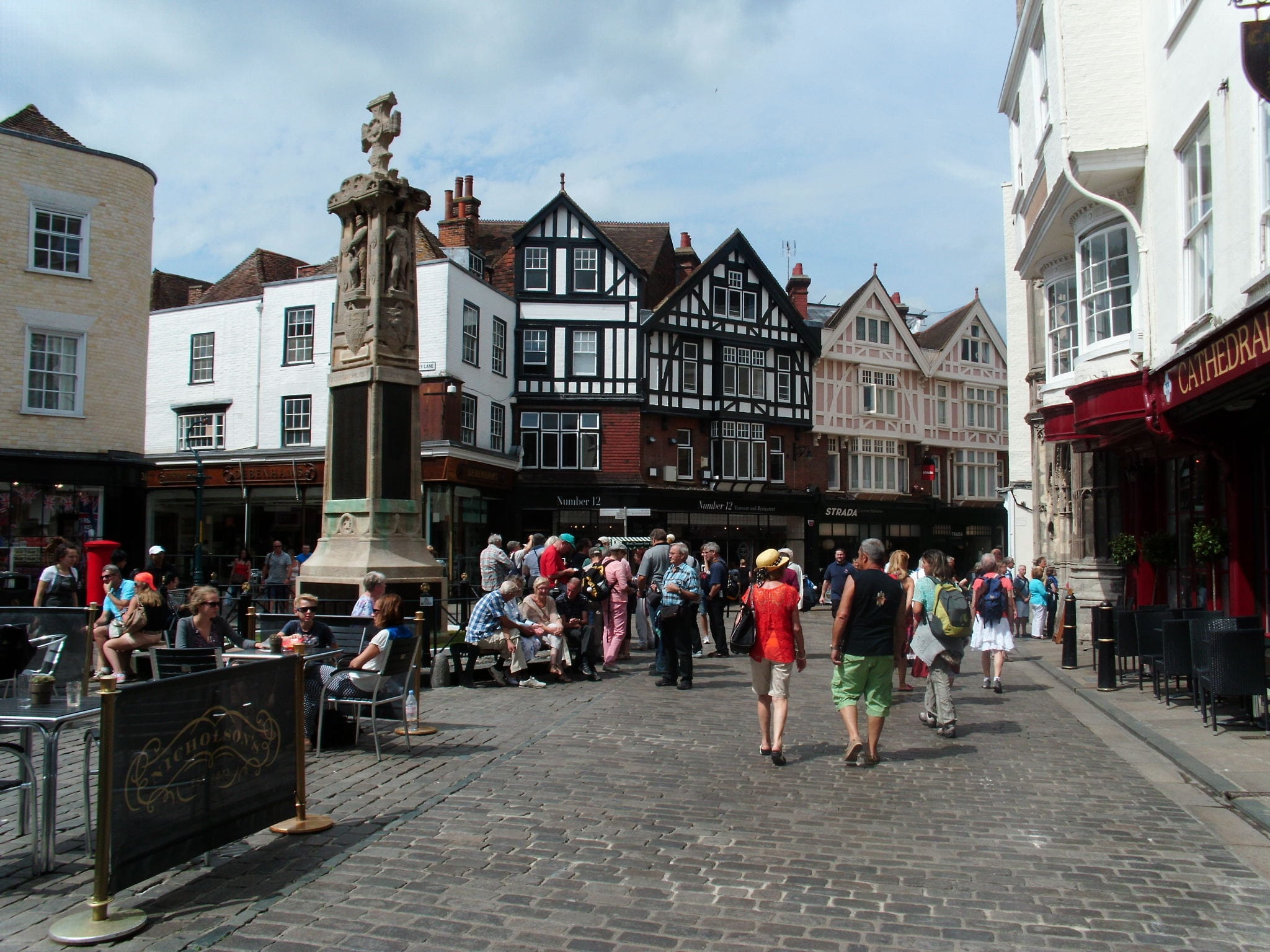England, lifestyles, old town, big picture, architecture, pavers, picturesque, building exterior, 1080P, women, buildings, place, nature, outdoors, sky, HD Wallpaper