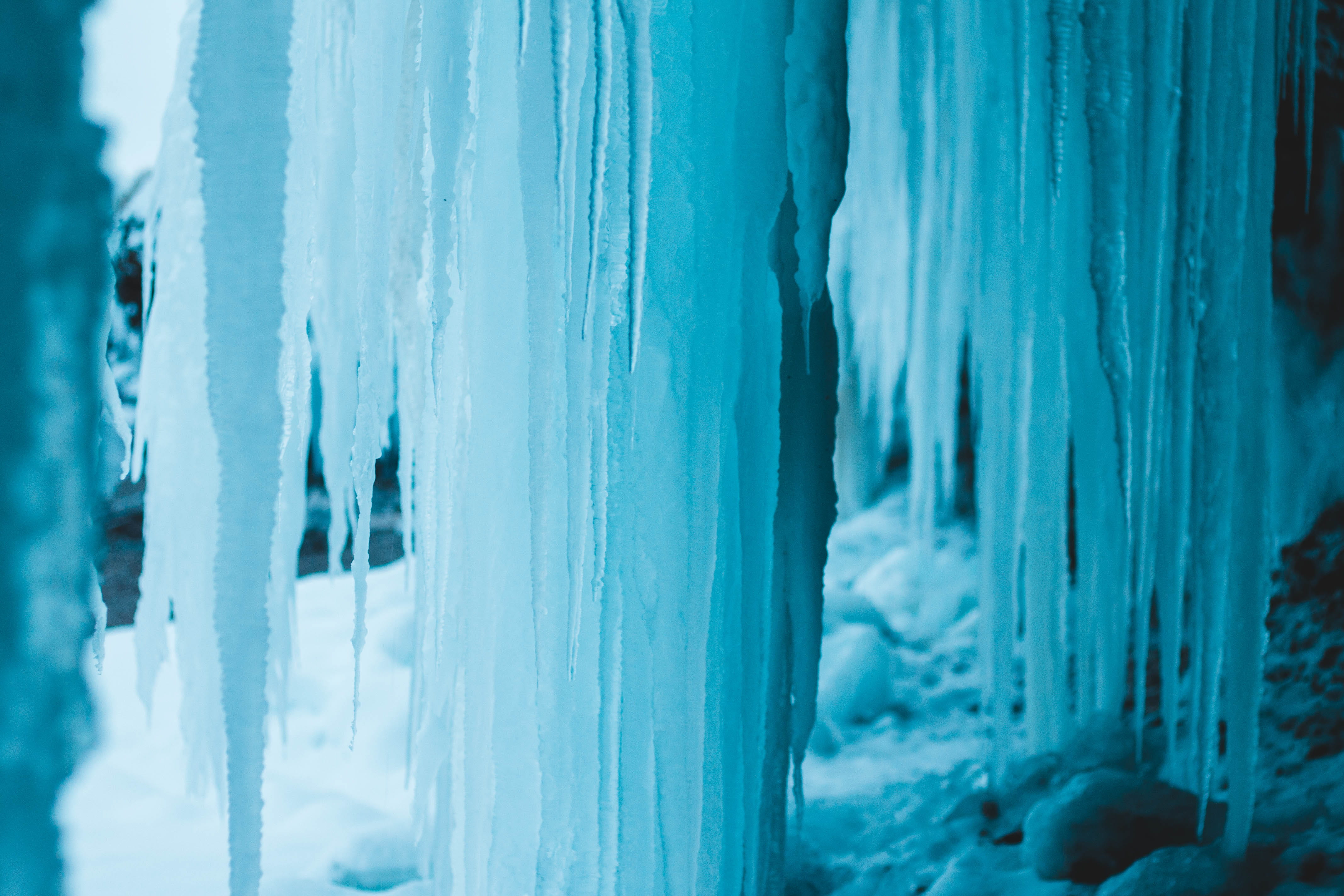 climbing, cave, 4K, cold temperature, day, outdoors, photo, sport, beauty in nature, glacier, snow, environment, pattern, crystal, iceberg, hiking, mountain, HD Wallpaper