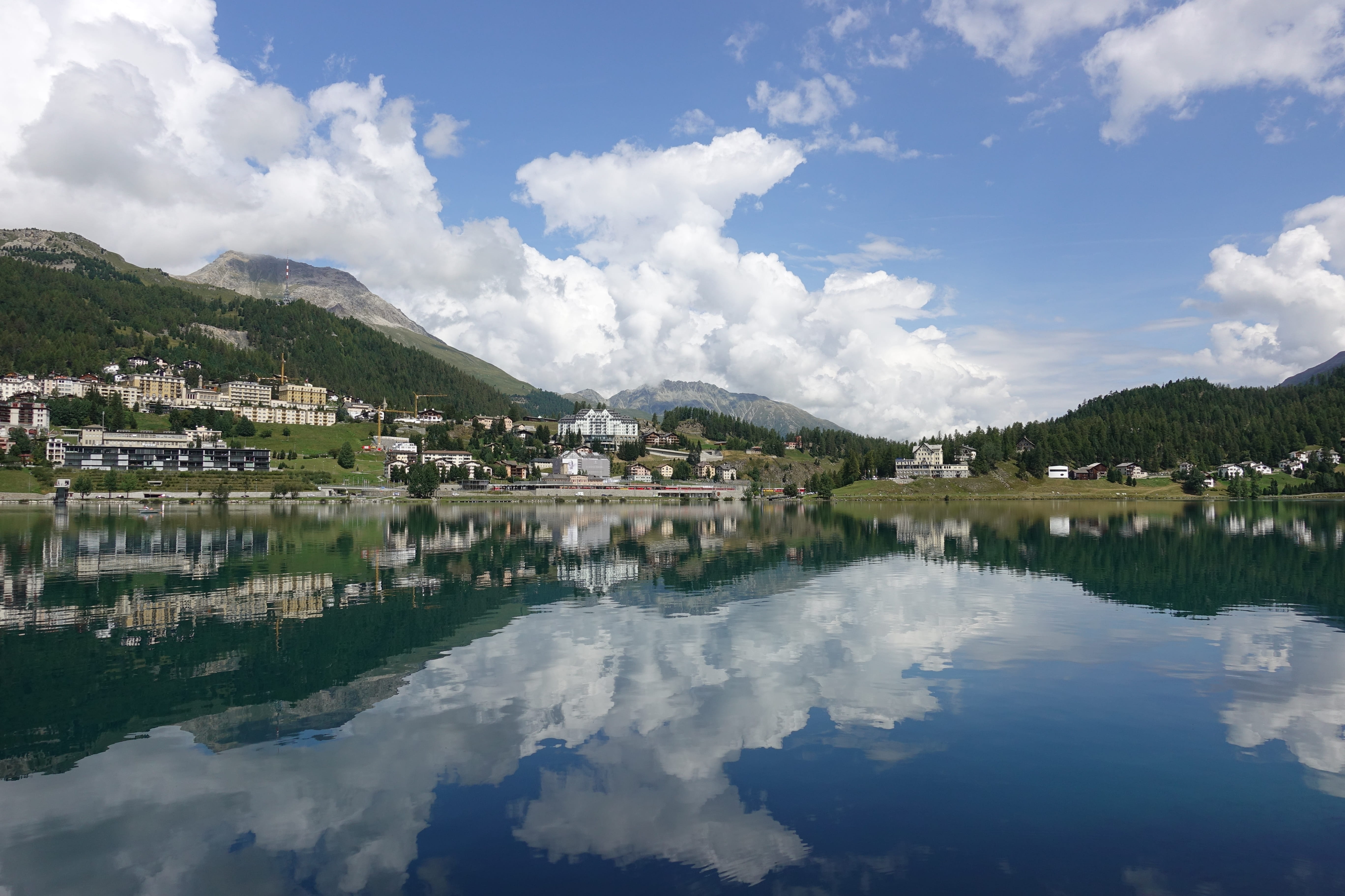 beauty in nature, water, building, mountain, building exterior, outdoors, waterfront, reflection lake, sky, architecture, nature, 5K, scenics - nature, HD Wallpaper