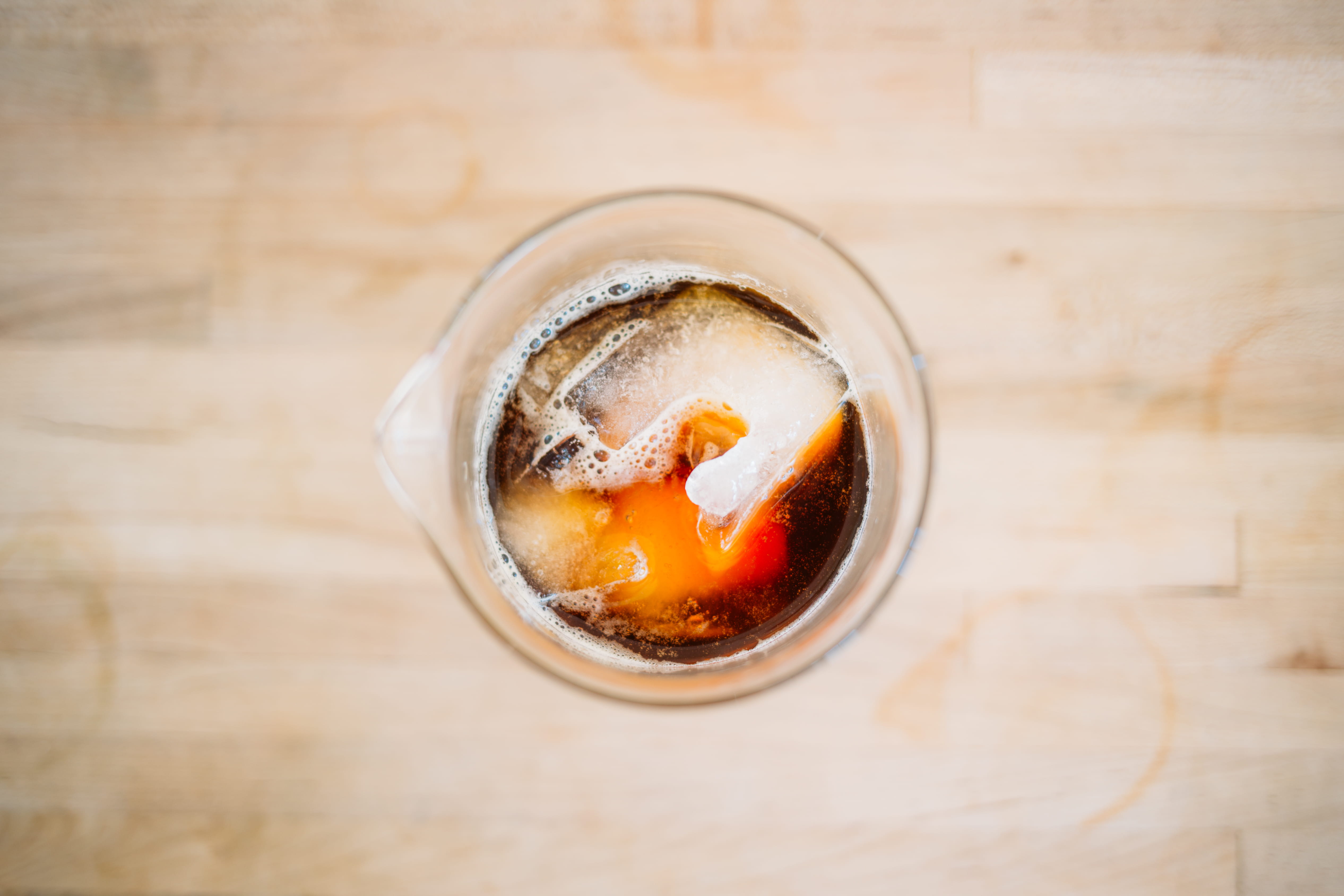 food, liquid, household equipment, person, wood - material, 4K, healthy eating, ice tea, cola, photo, drinking glass, wood grain, drink, brown, drinking, HD Wallpaper