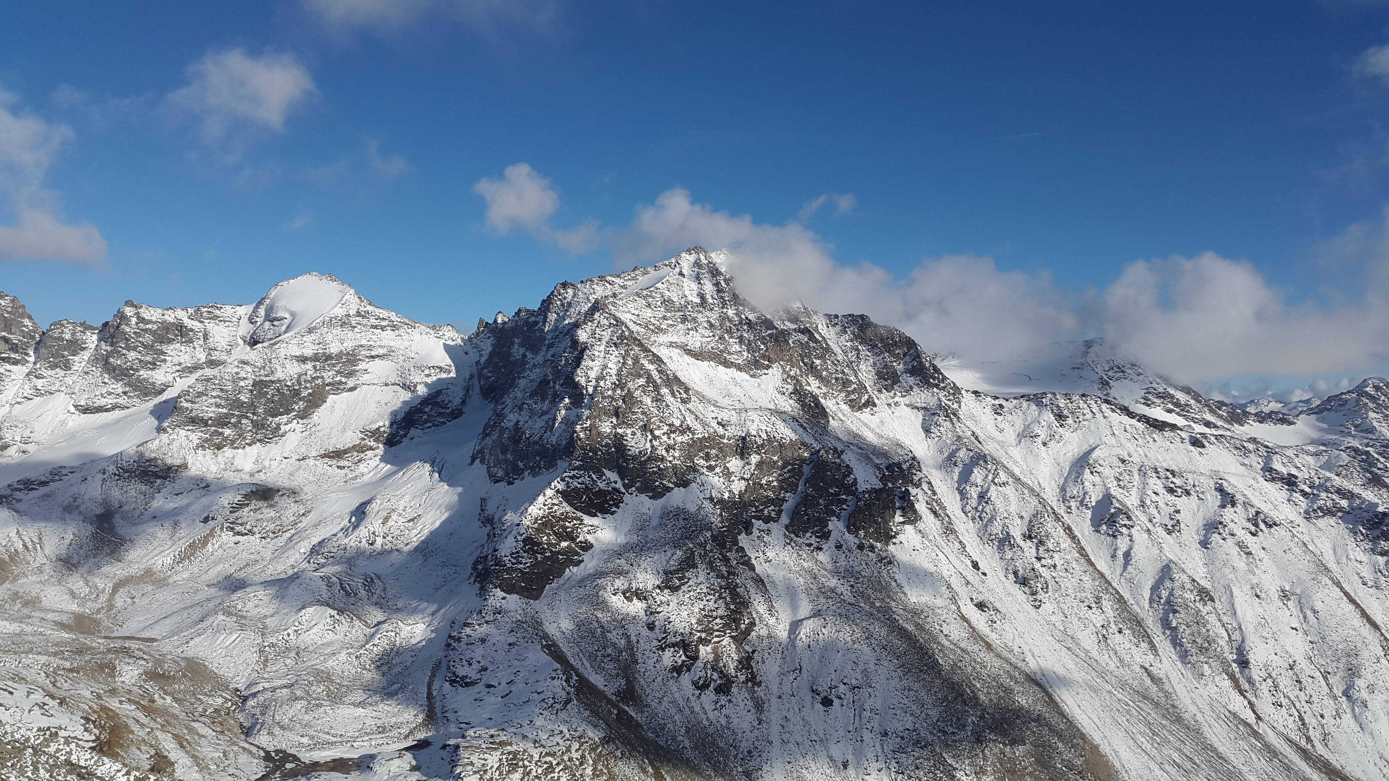 clear air, cold, no people, nature, day, high mountains, snowcapped mountain, tranquil scene, mountains, sunlight, environment, cold temperature, mountain, HD Wallpaper