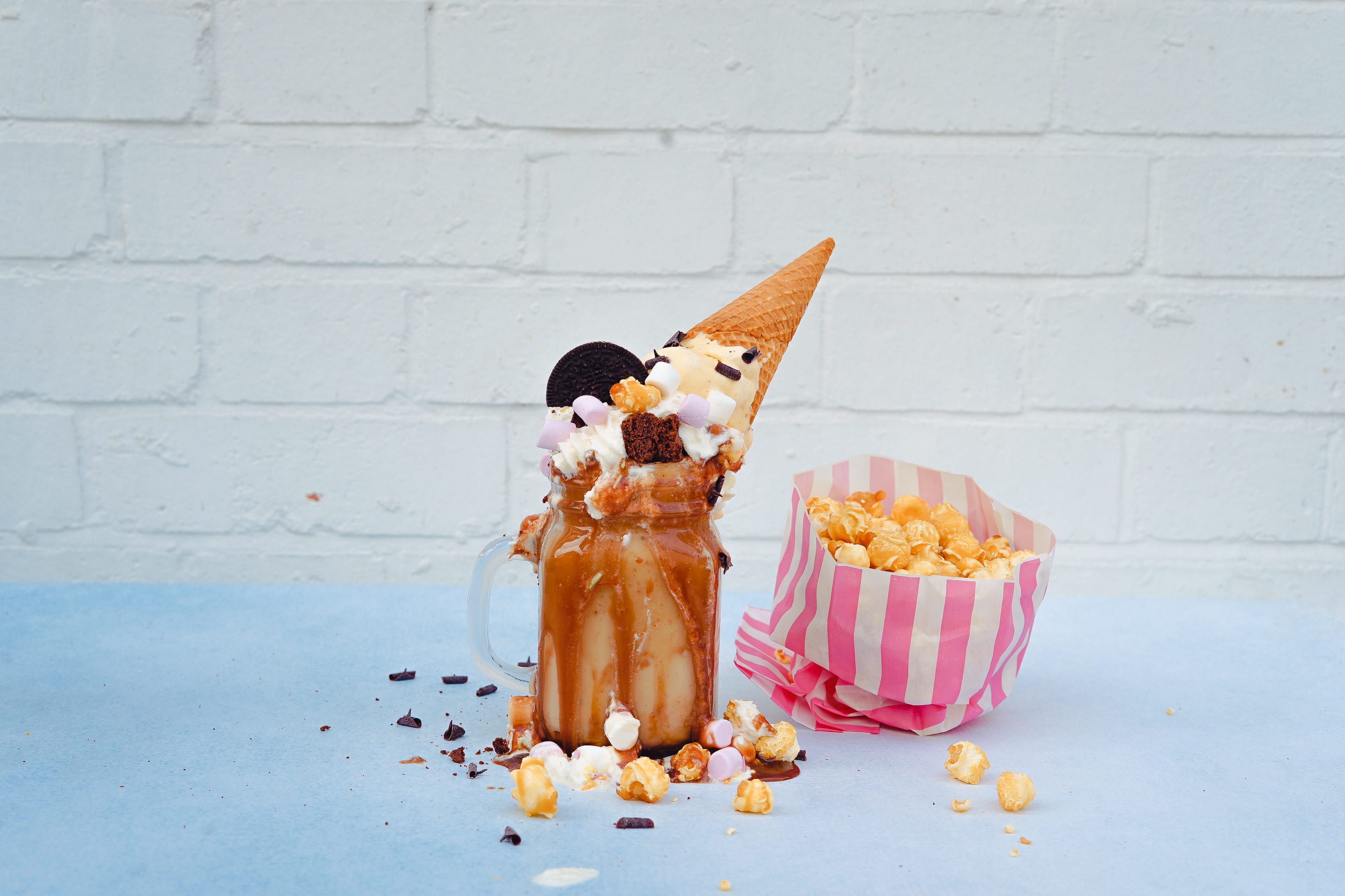 mason, snack, wall, white, ice, indoors, dessert, cake, brick, chocolate, bag, ice cream, cone, close-up, popcorn, frozen food, freshness, frozen, shake, HD Wallpaper