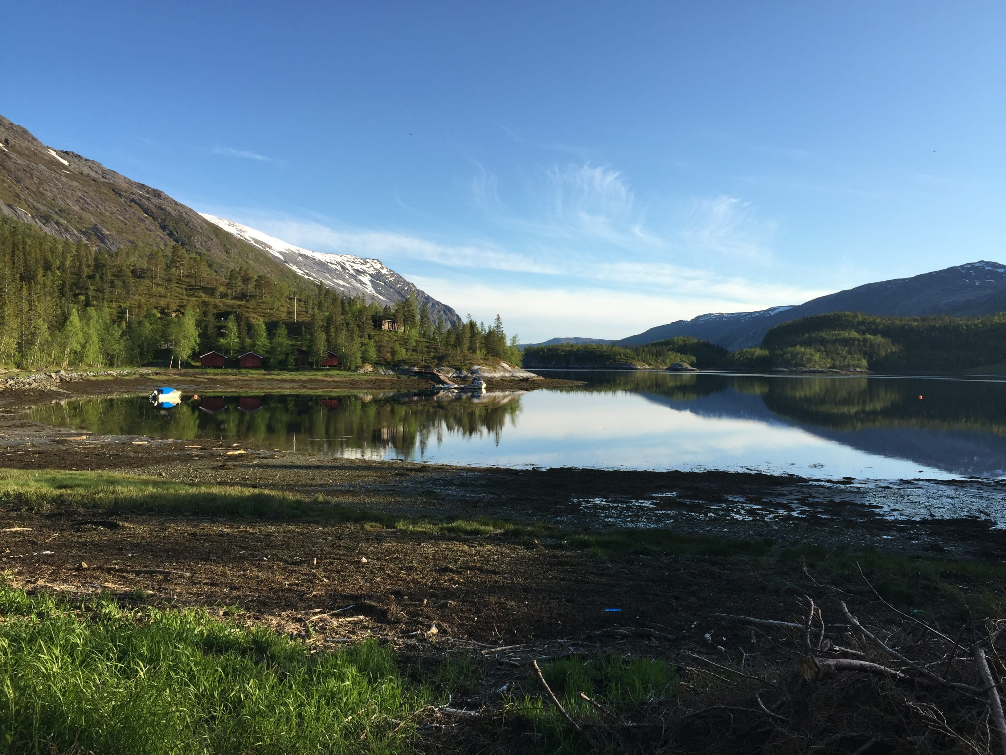 tranquil scene, day, remote, lake, water, norway, beach, plant, 2K, scenics - nature, ebb, idyllic, evening, tranquility, mountain, grass, fjord, sky, HD Wallpaper