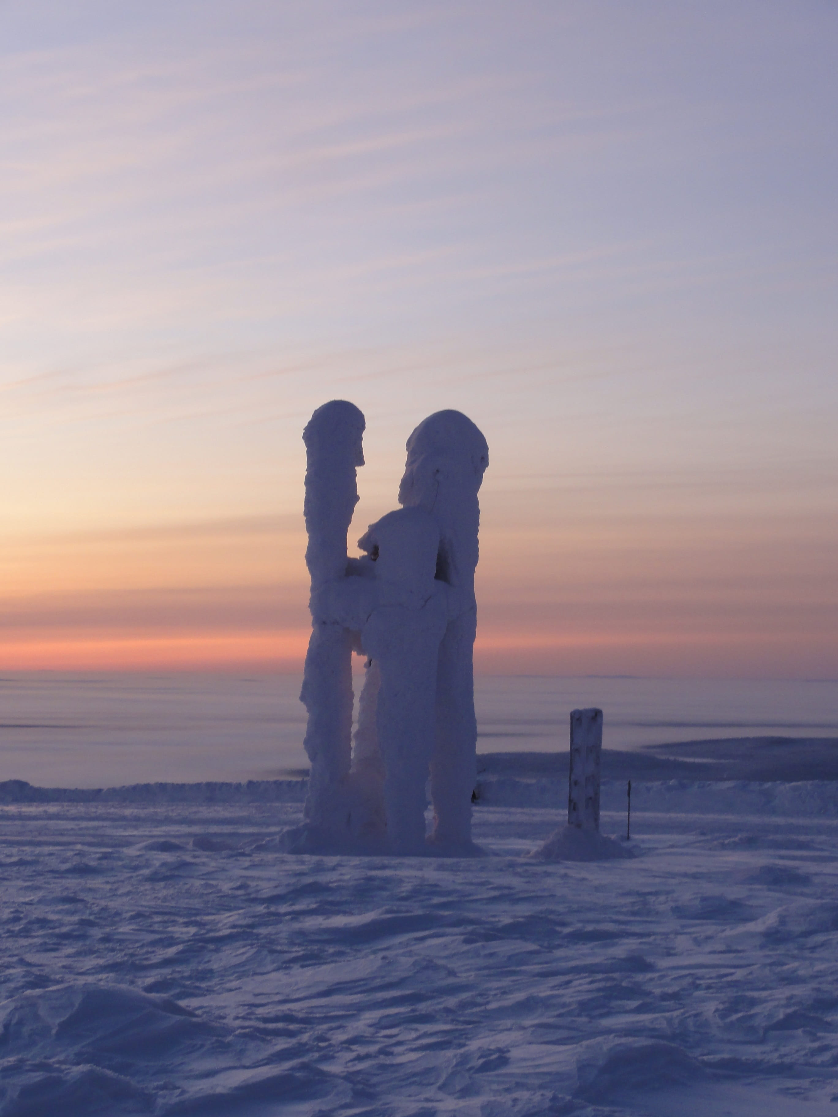 Snow, Lapland, sky, bonding, togetherness, romance, land, 2K, horizon over water, tranquil scene, sea, scenics - nature, two people, real people, beach, Phone HD Wallpaper